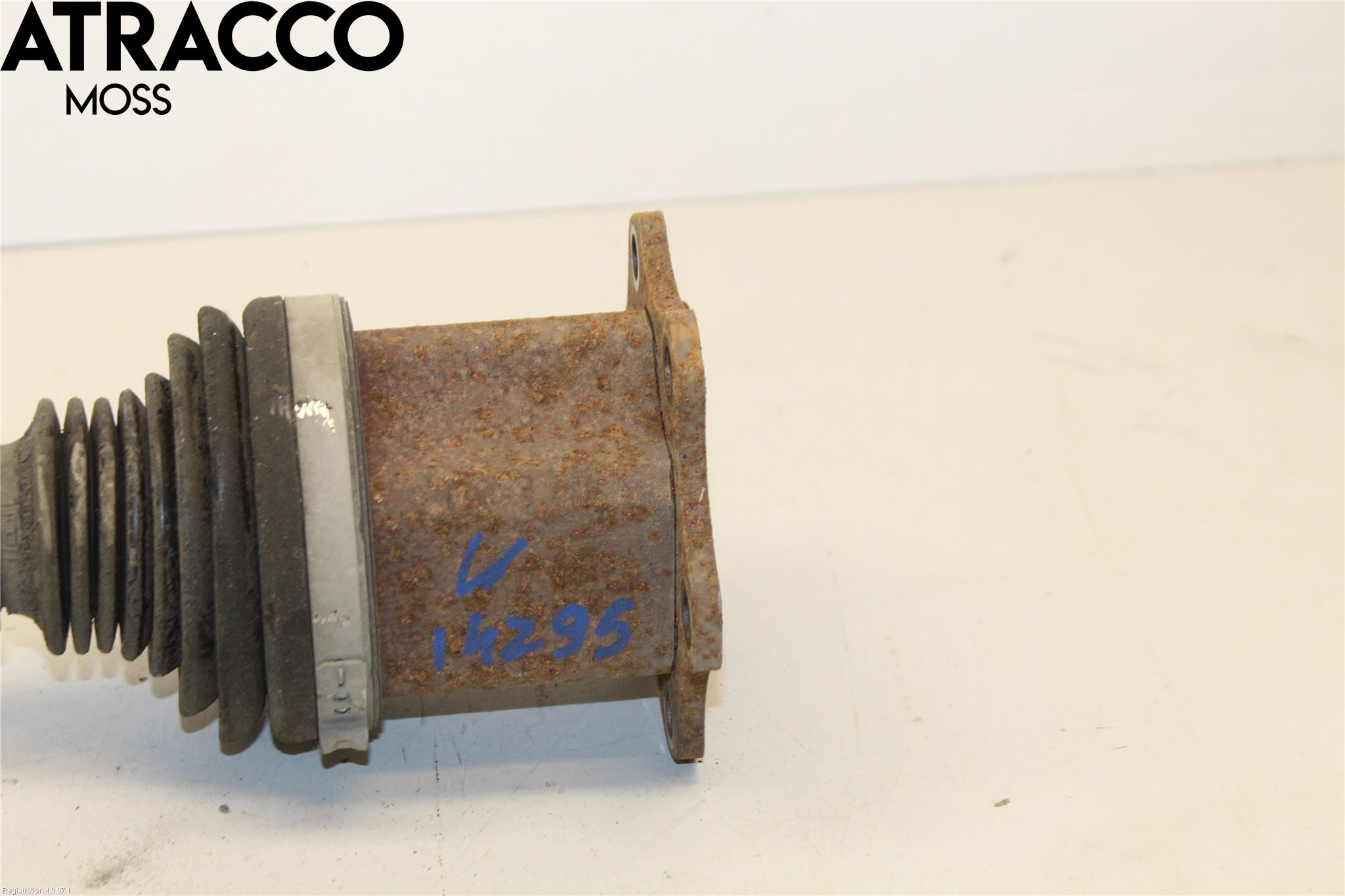 Volkswagen VW TOURAN 10-15 Drivaxel Fram Vänster