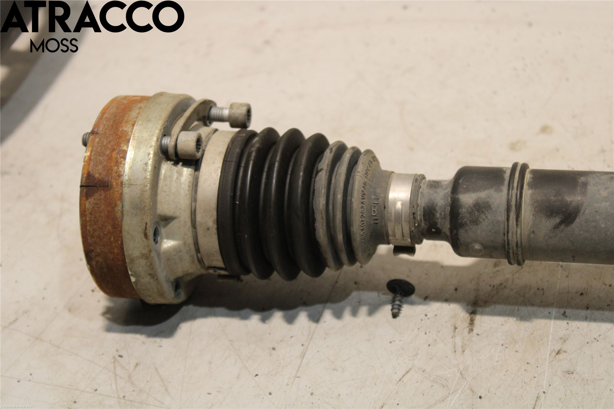 Volkswagen VW PASSAT 15-19 Drivaxel Fram Höger