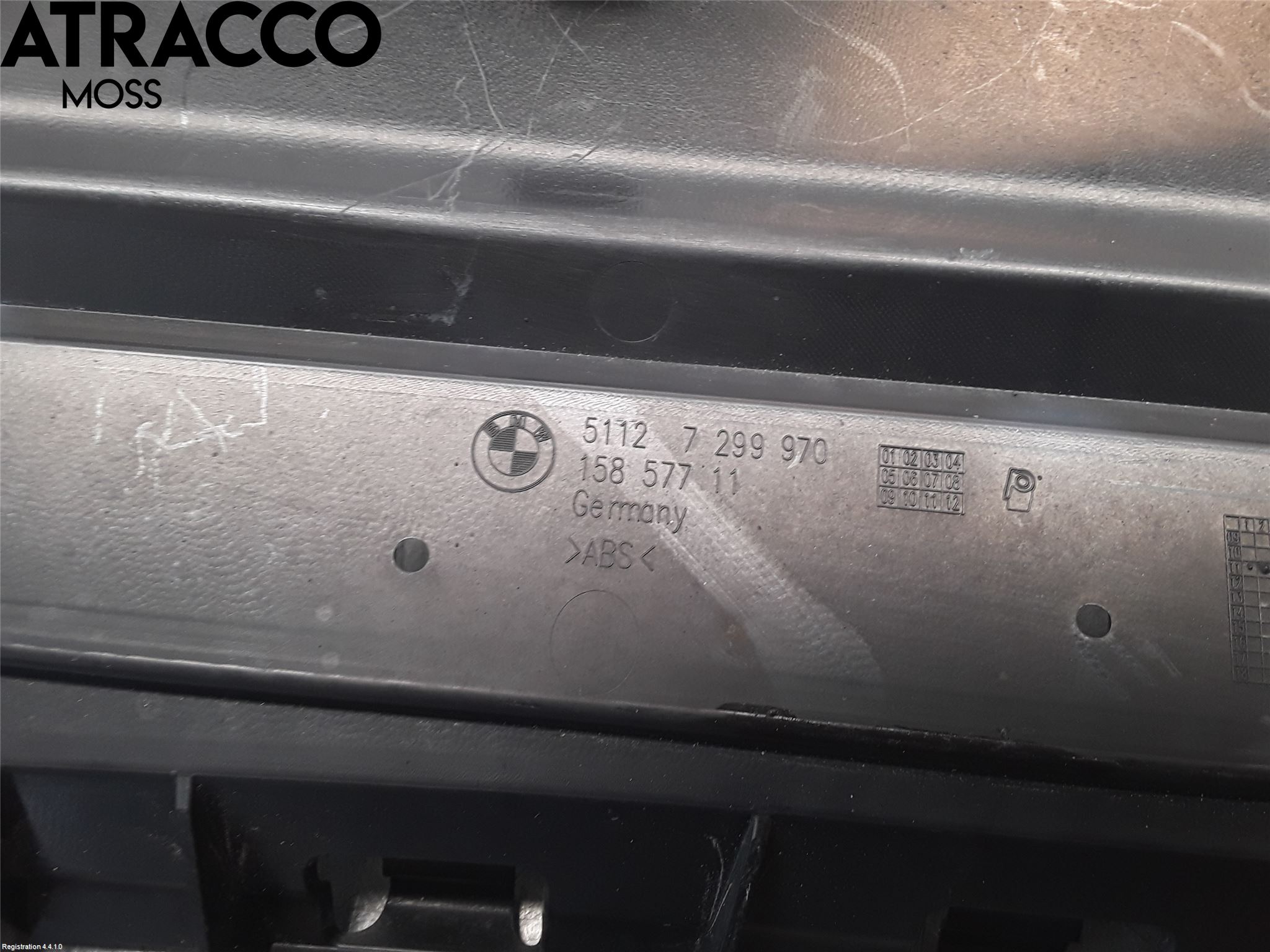 BMW 5 F10/F11/F18 09-17 Stötfångardel Bak Mitt