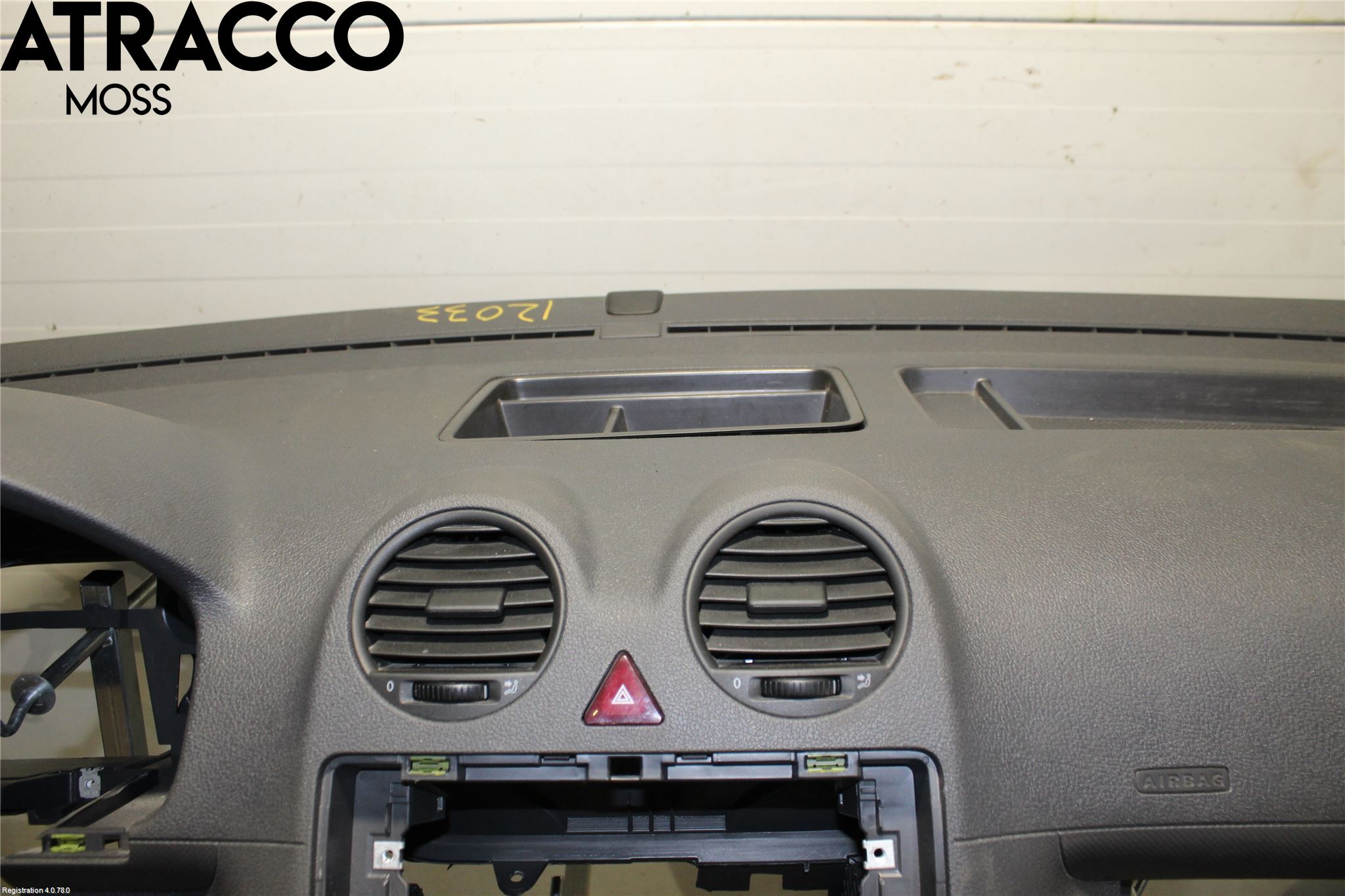 Volkswagen VW CADDY 11-15 Instrumentbräda
