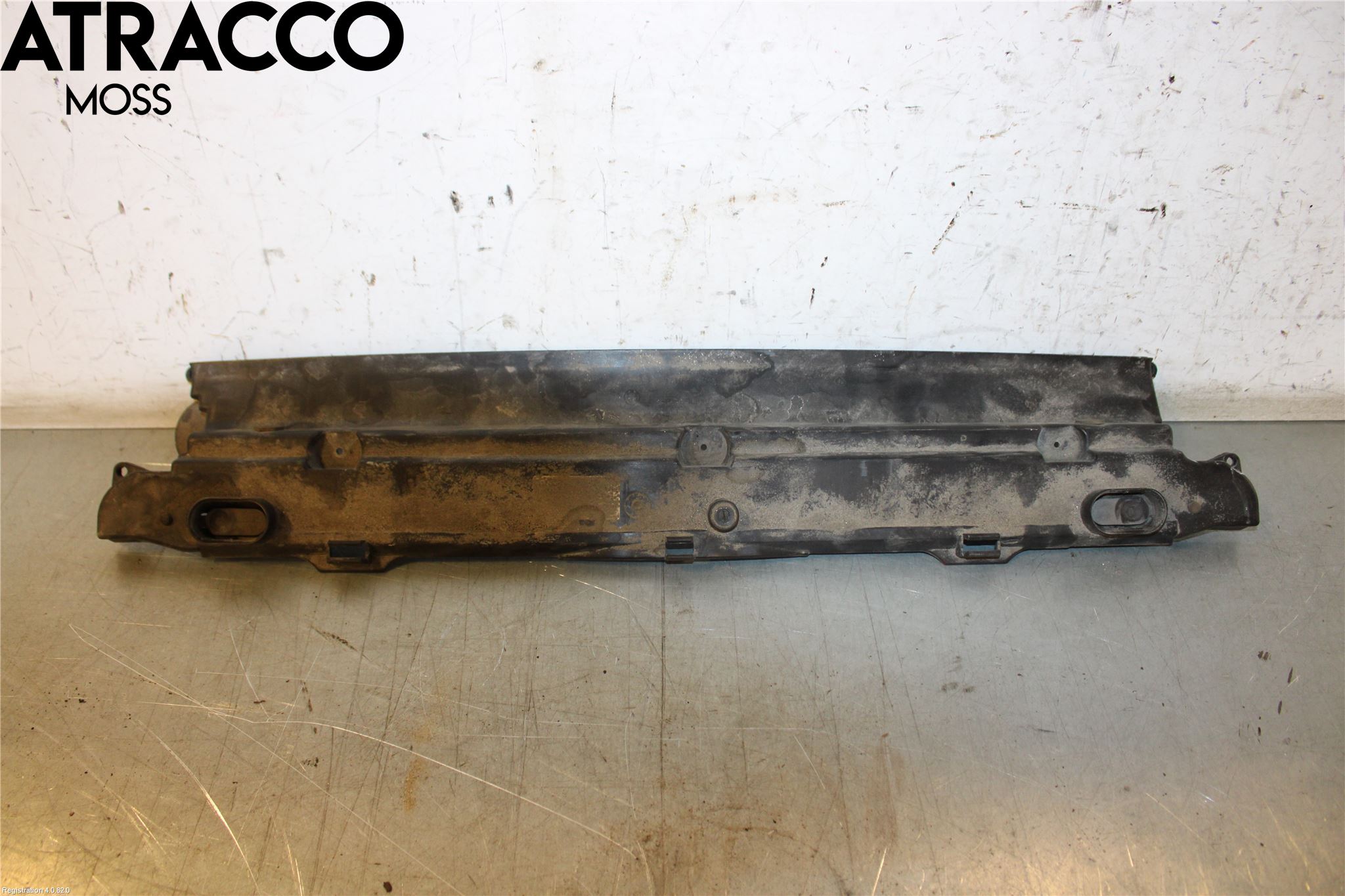 BMW 5 E60/61 Sed/Tou 02-10 Kylarfäste-Ram-Balk
