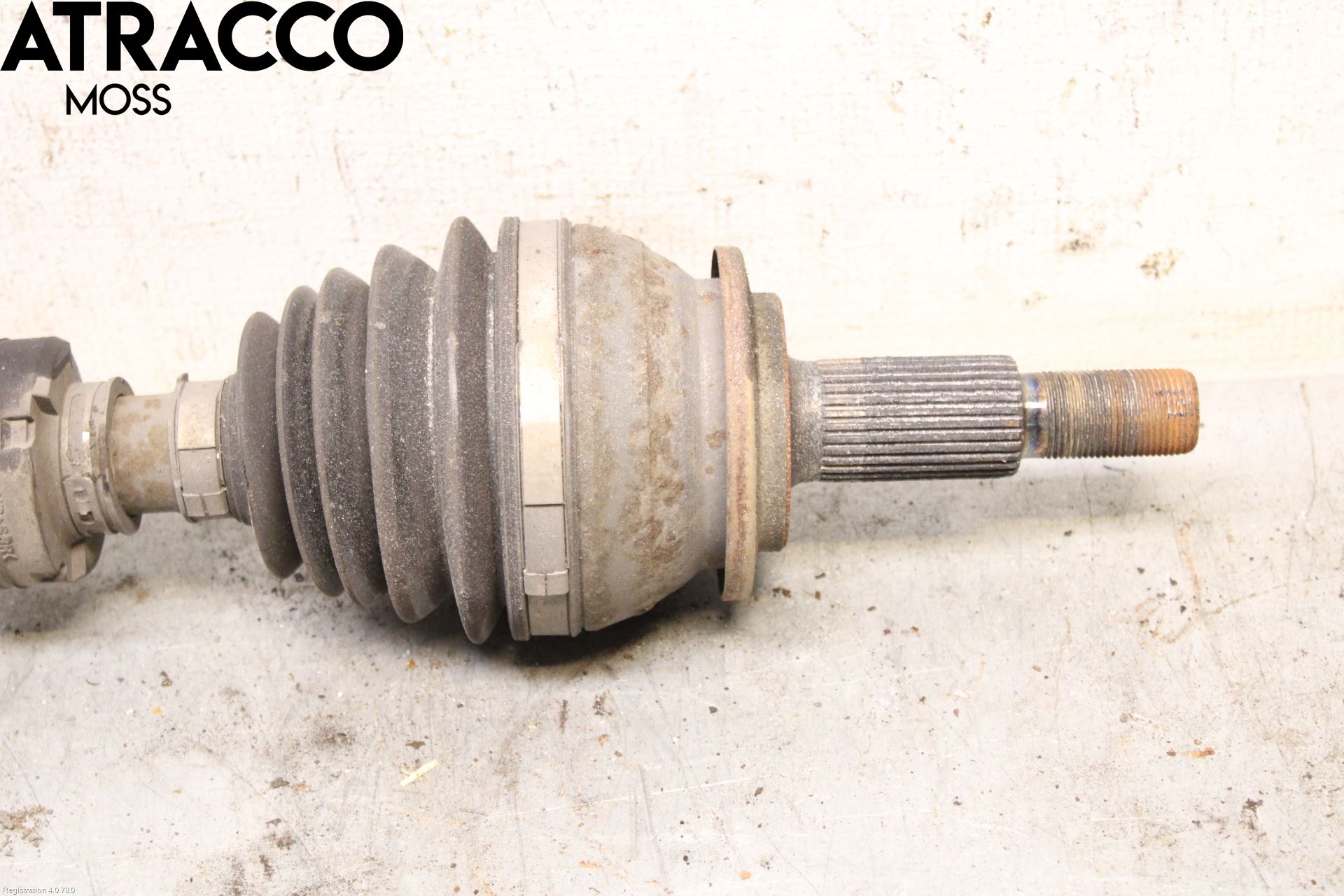 Toyota RAV4 13-18 Drivaxel Fram Vänster
