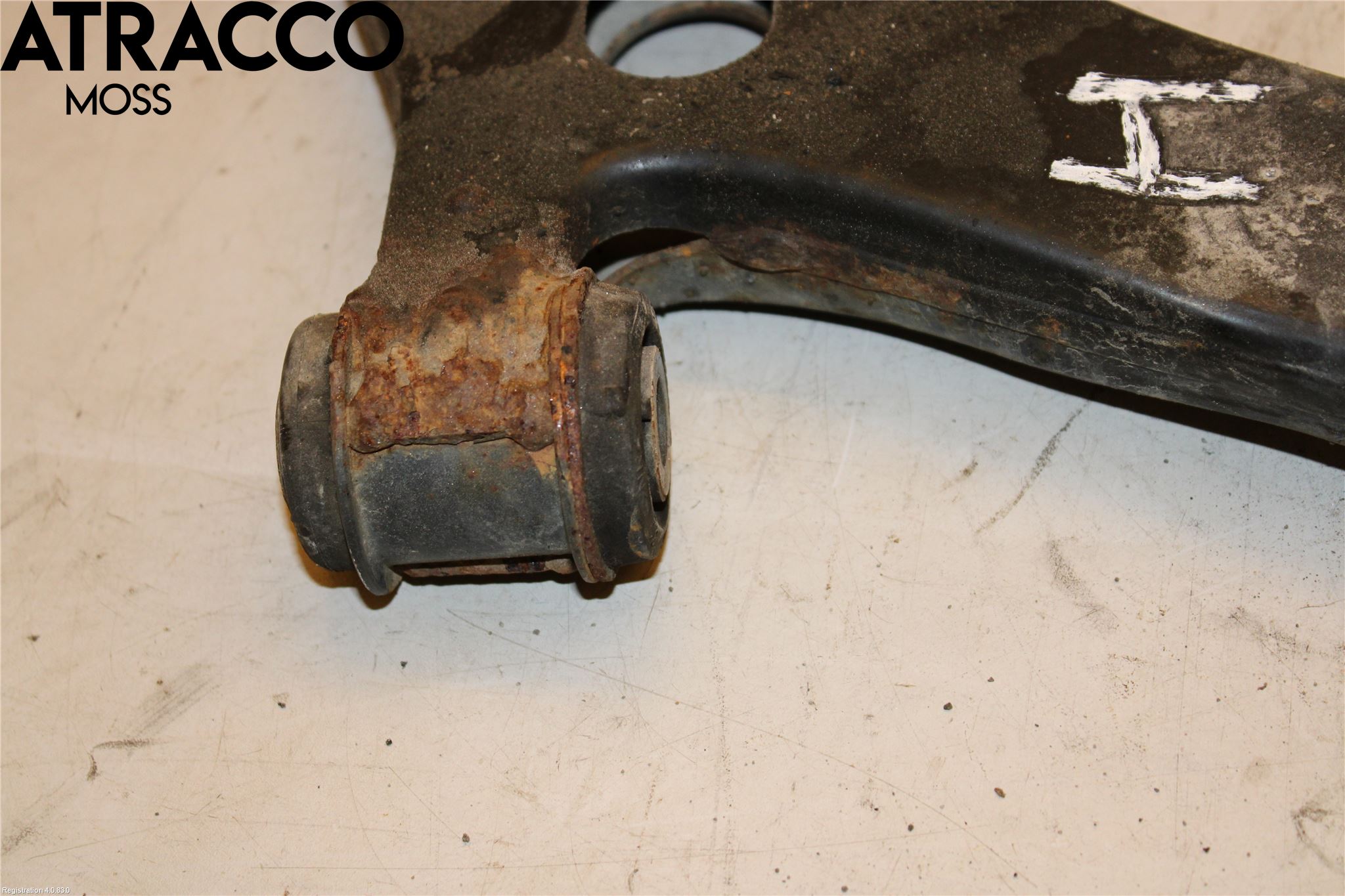 Volvo V40 CROSS COUNTRY 13-19 Bärarm Fram Undre Hö