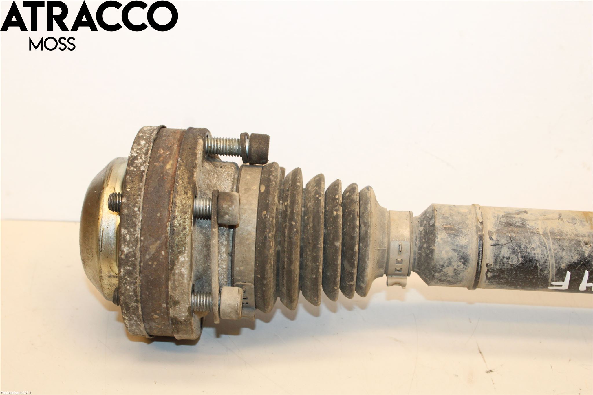 Volkswagen VW PASSAT 11-14 Drivaxel Fram Höger