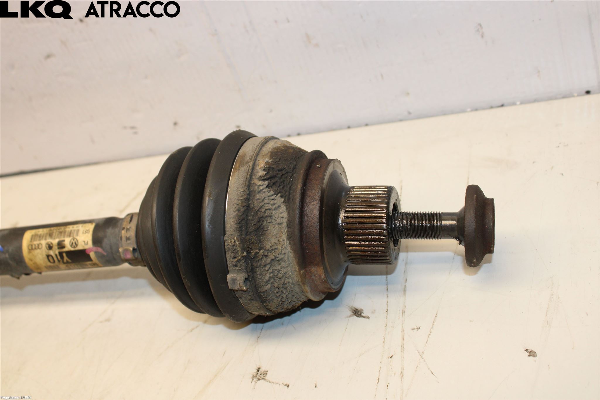 Audi A4/S4 08-11 Drivaxel Fram Vänster