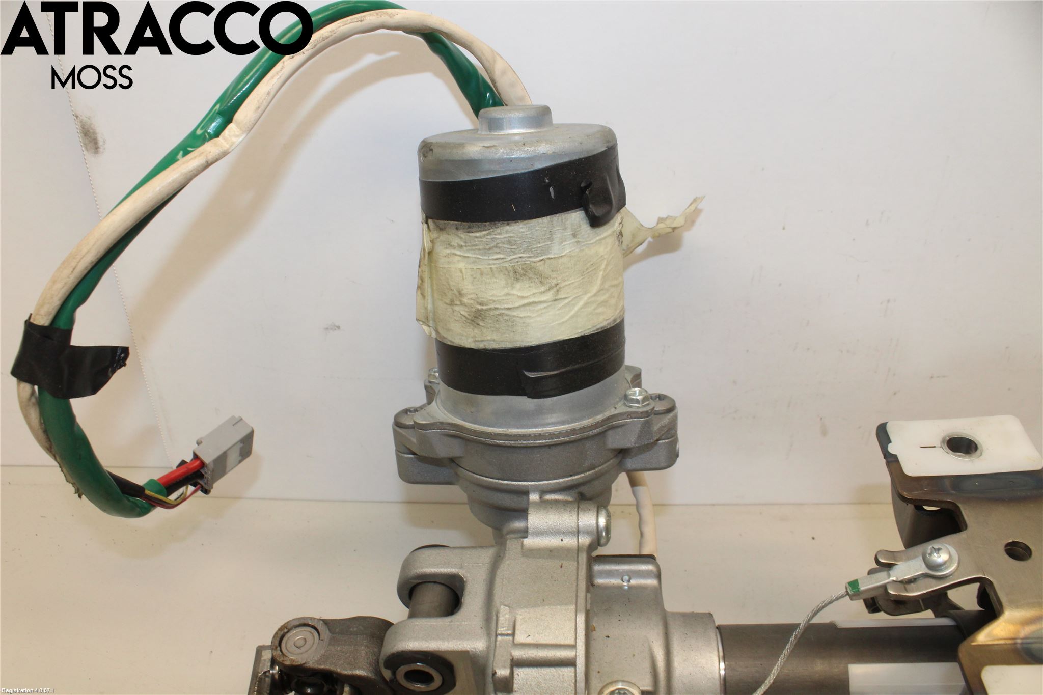 Toyota YARIS XP130 12-14 Rattaxelagg Med Inb Servo
