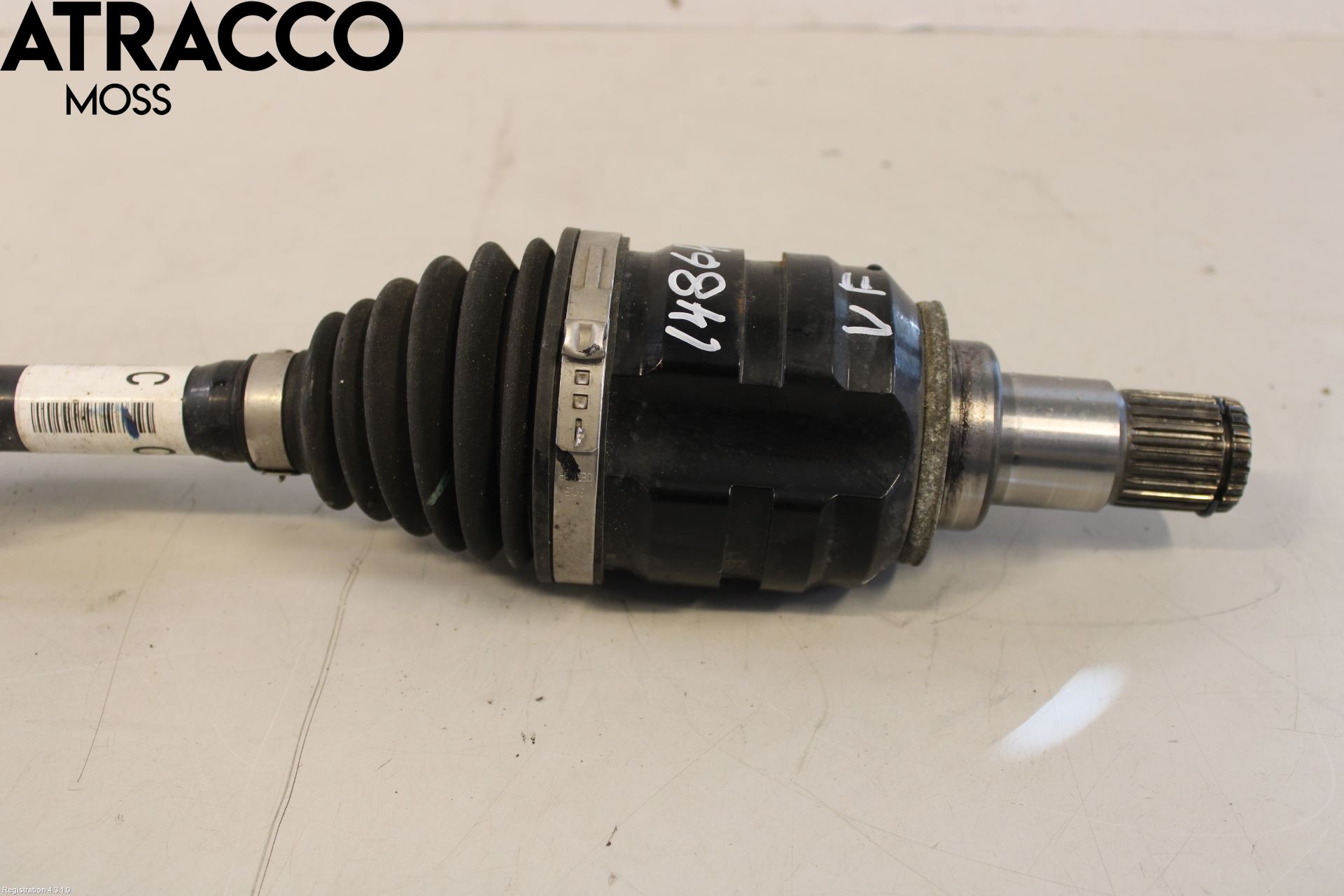 Toyota C-HR 16-23 Drivaxel Fram Vänster