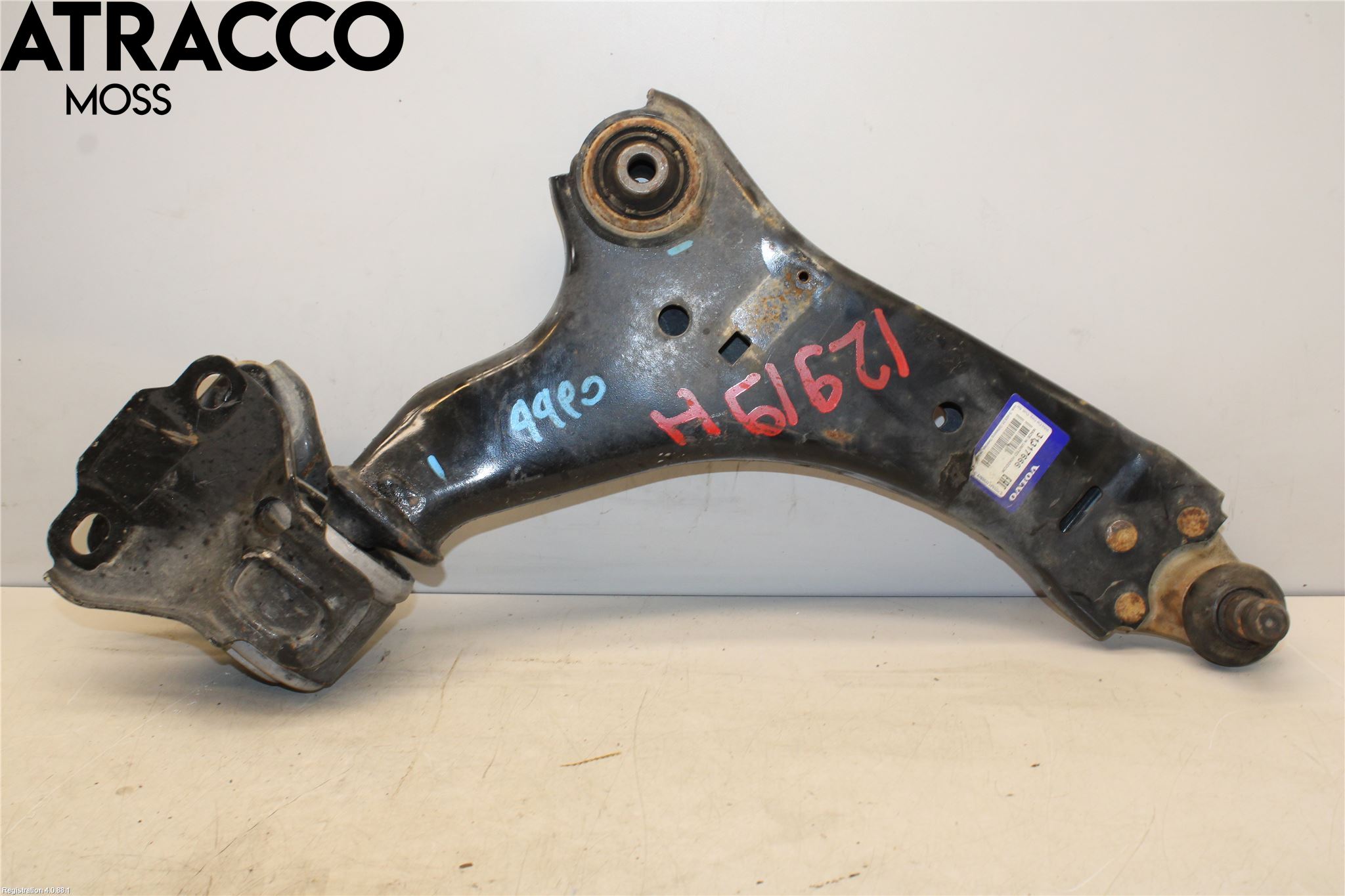 Volvo XC60 09-13 Bärarm Fram Undre Hö