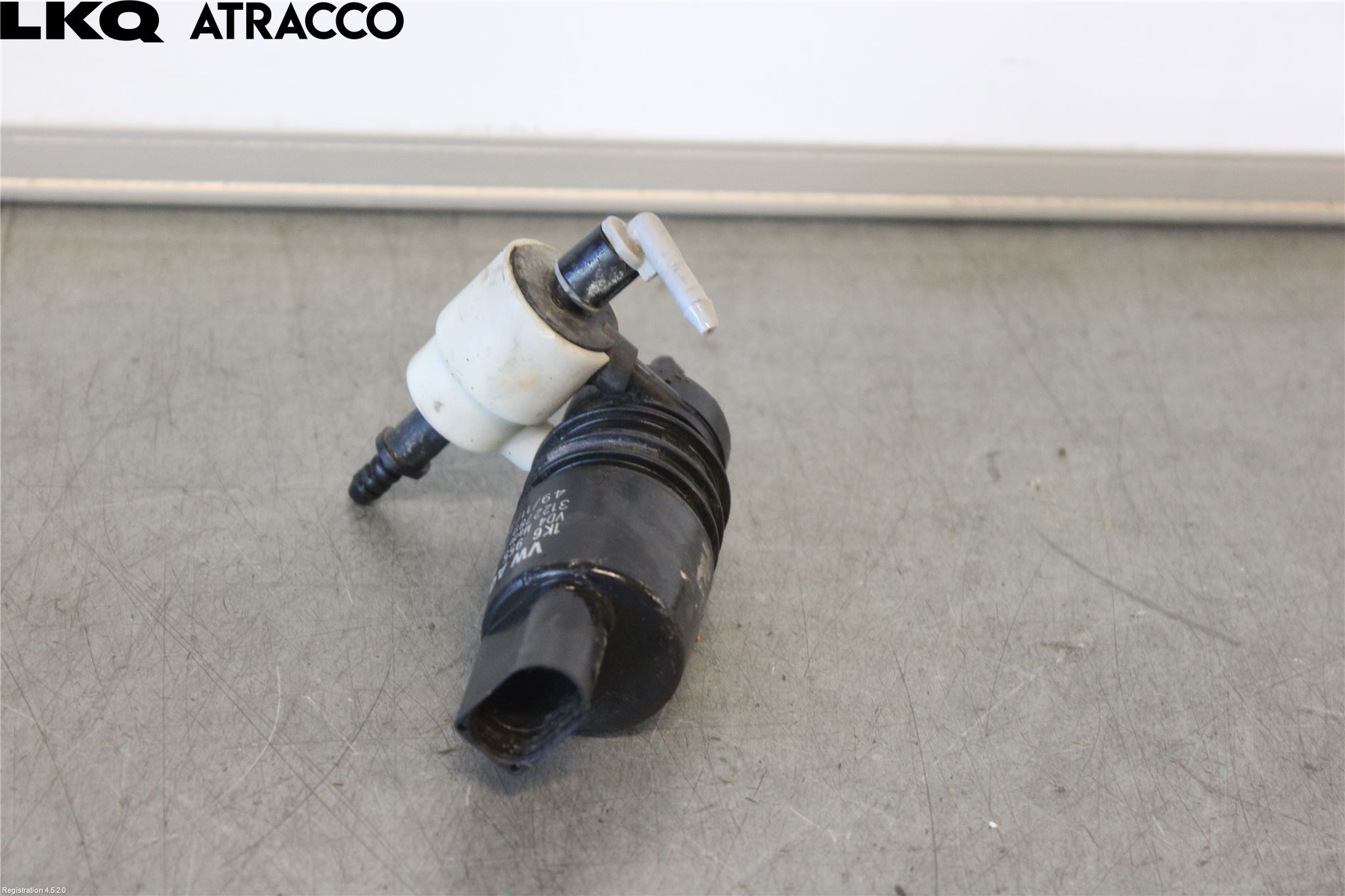 Volkswagen VW PASSAT 01-05 Spolarpump Vindruta