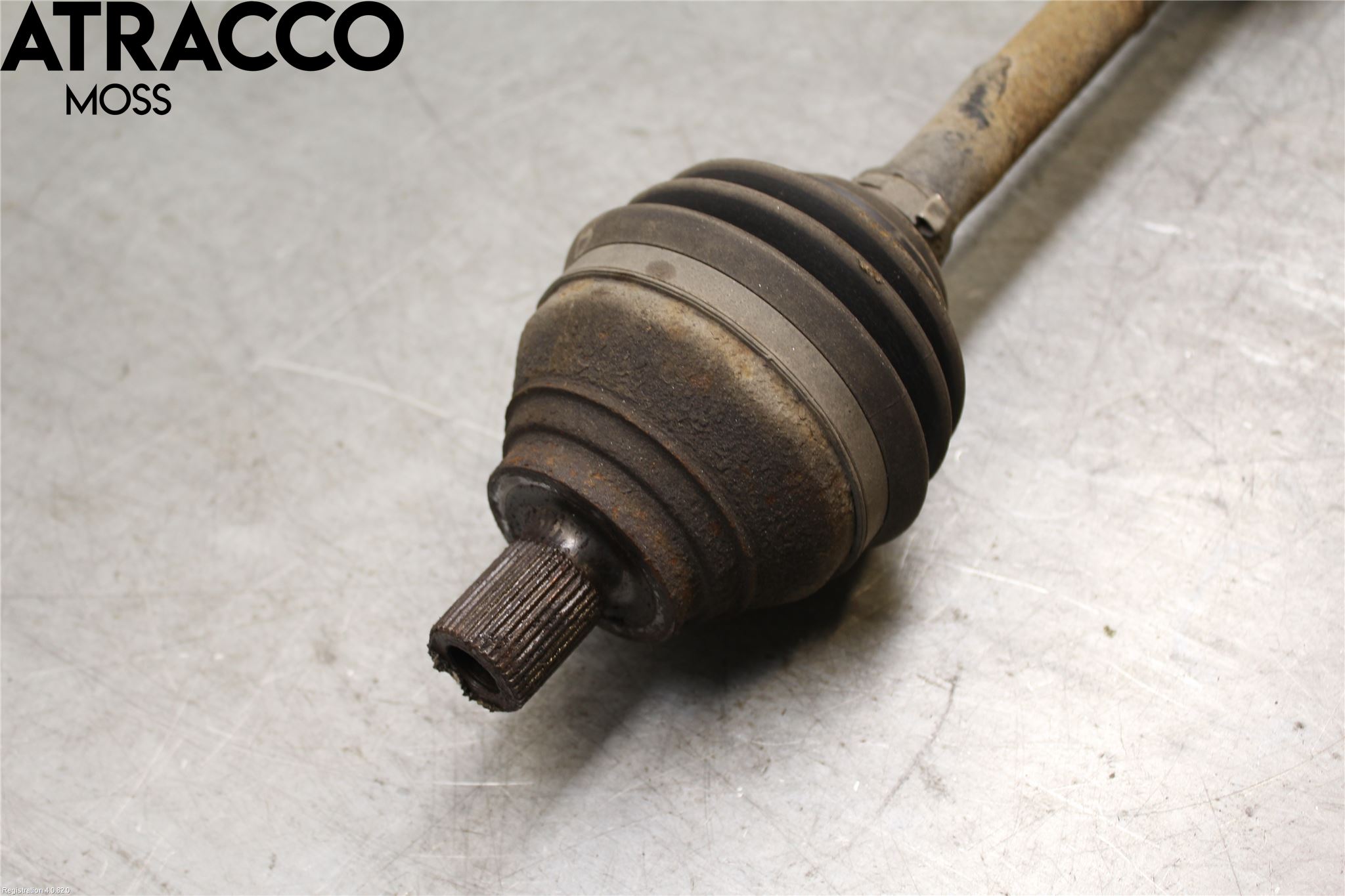 Volkswagen VW TIGUAN 07-16 Drivaxel Fram Höger