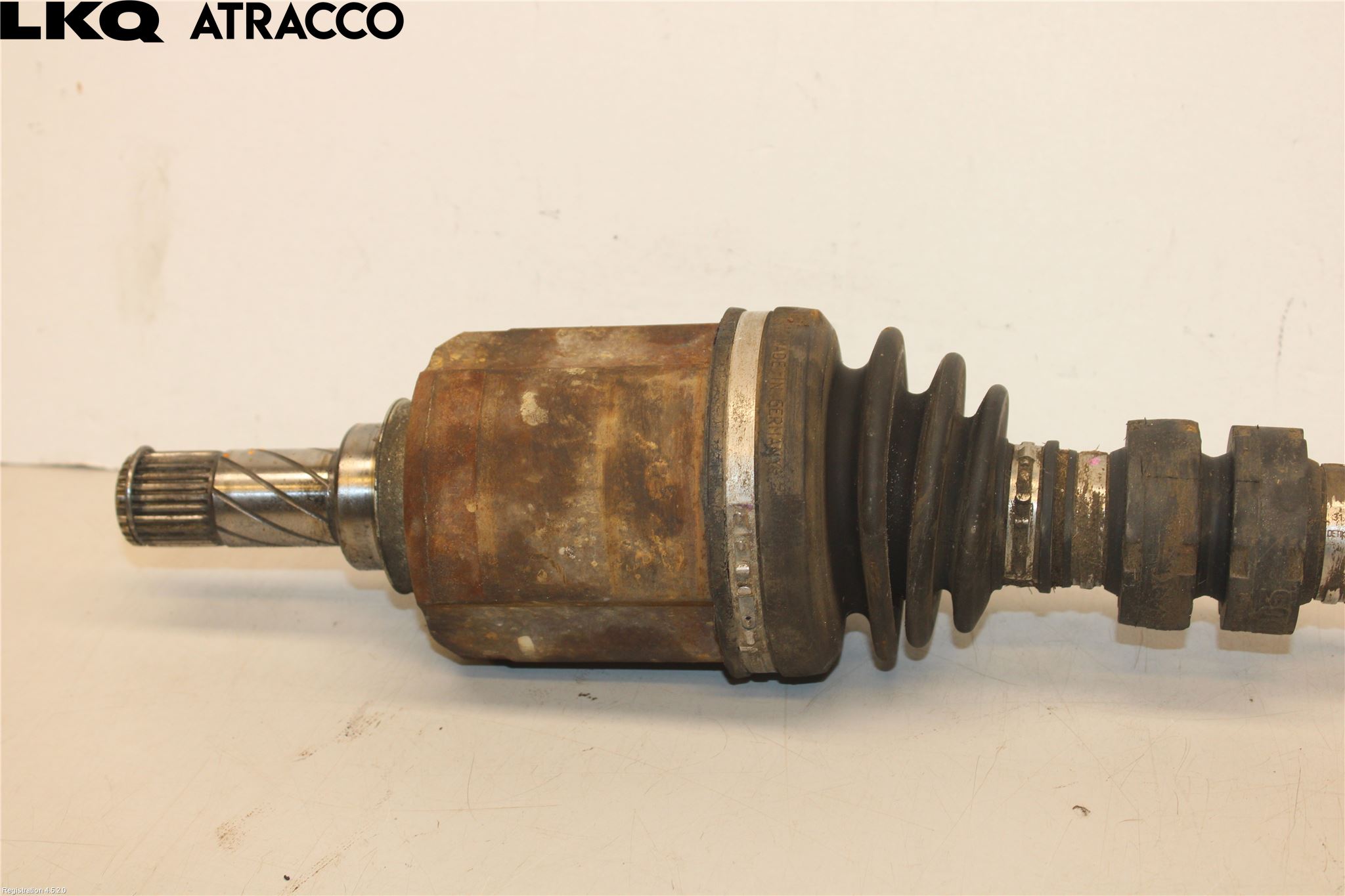 Nissan QASHQAI+2  10-14 Drivaxel Fram Vänster