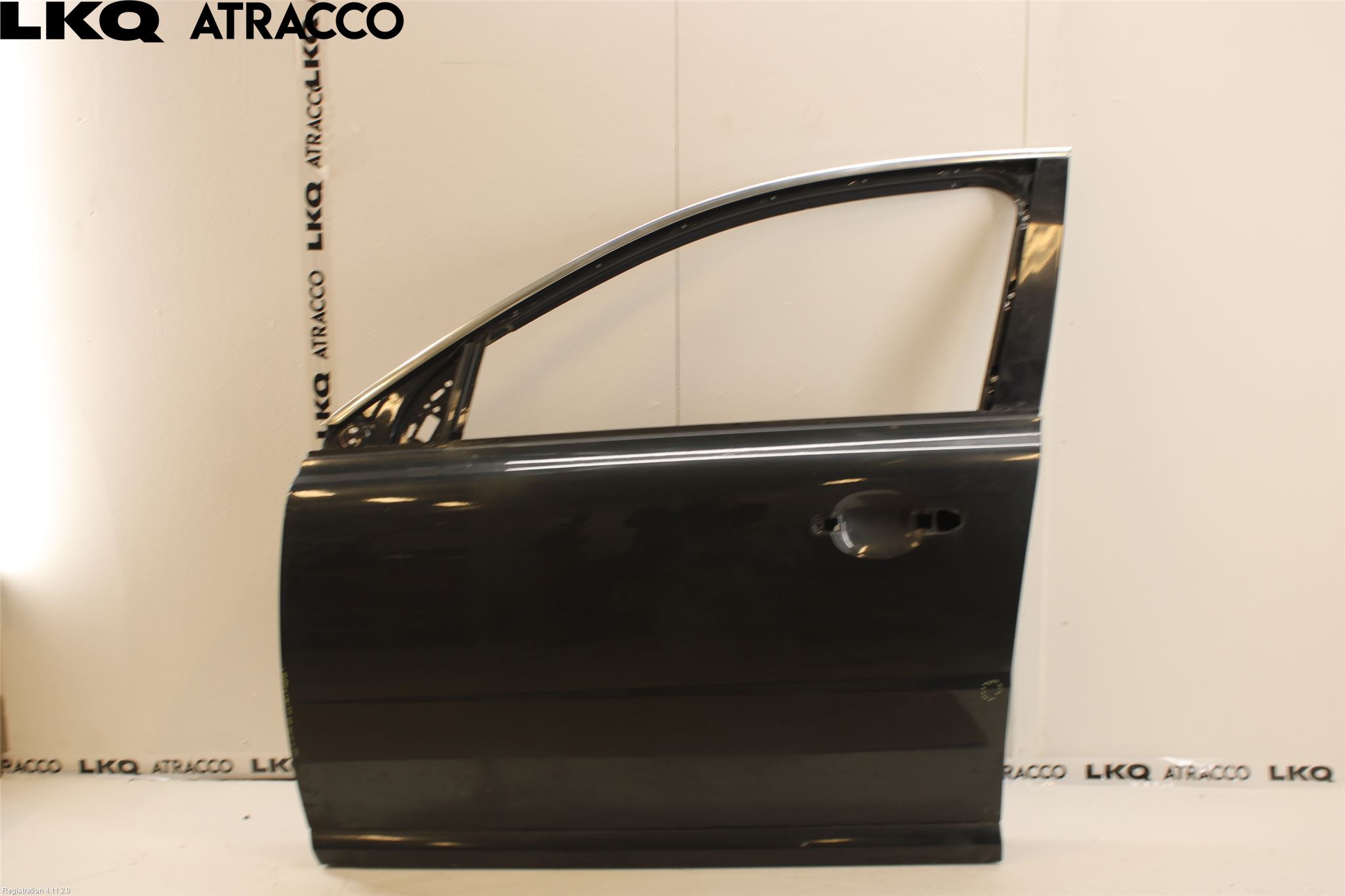 Volvo V70 08-13 Dörr Fram Vänster