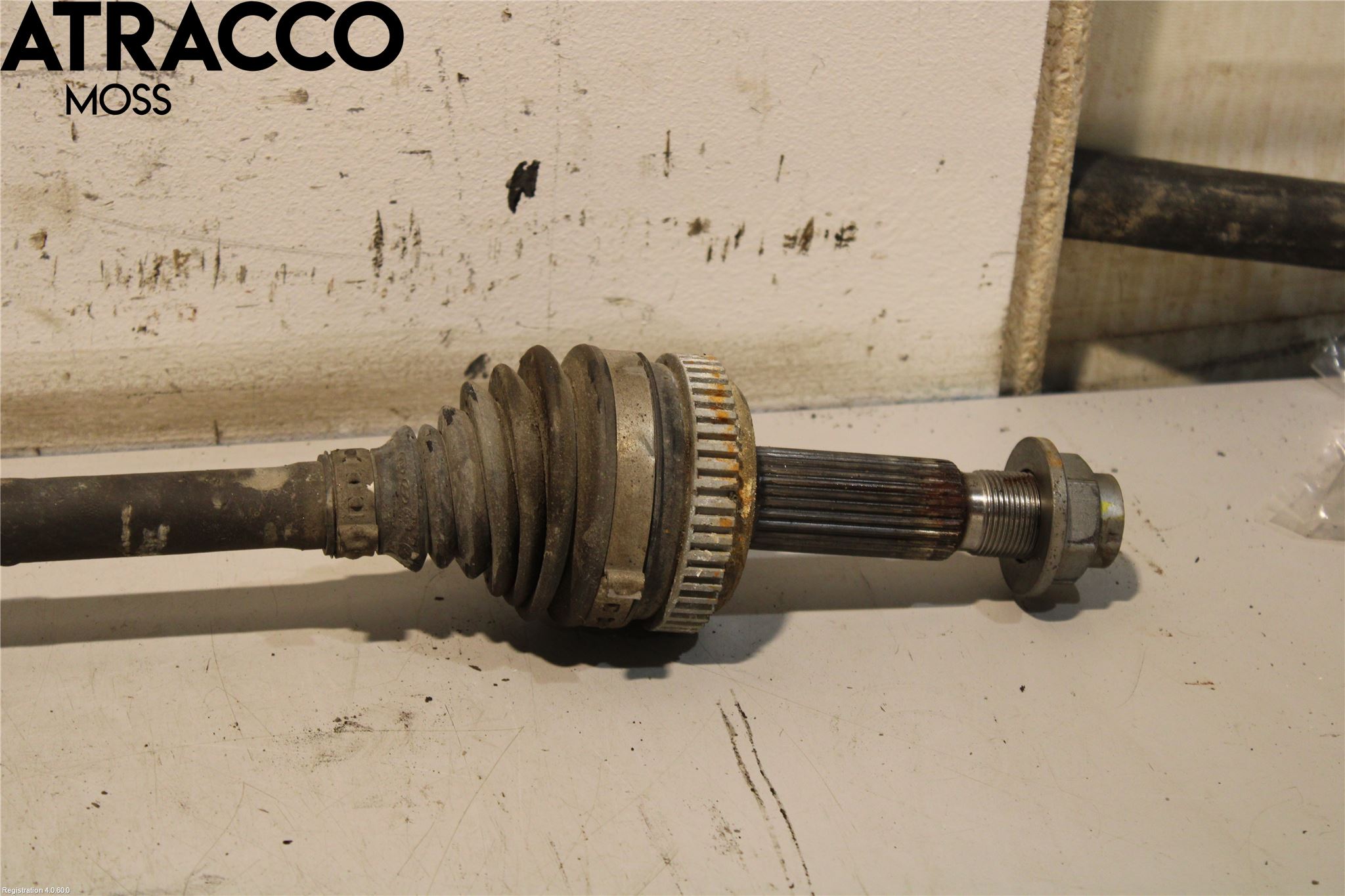 Kia SPORTAGE (QL) 16-21 Drivaxel Bak Vänster