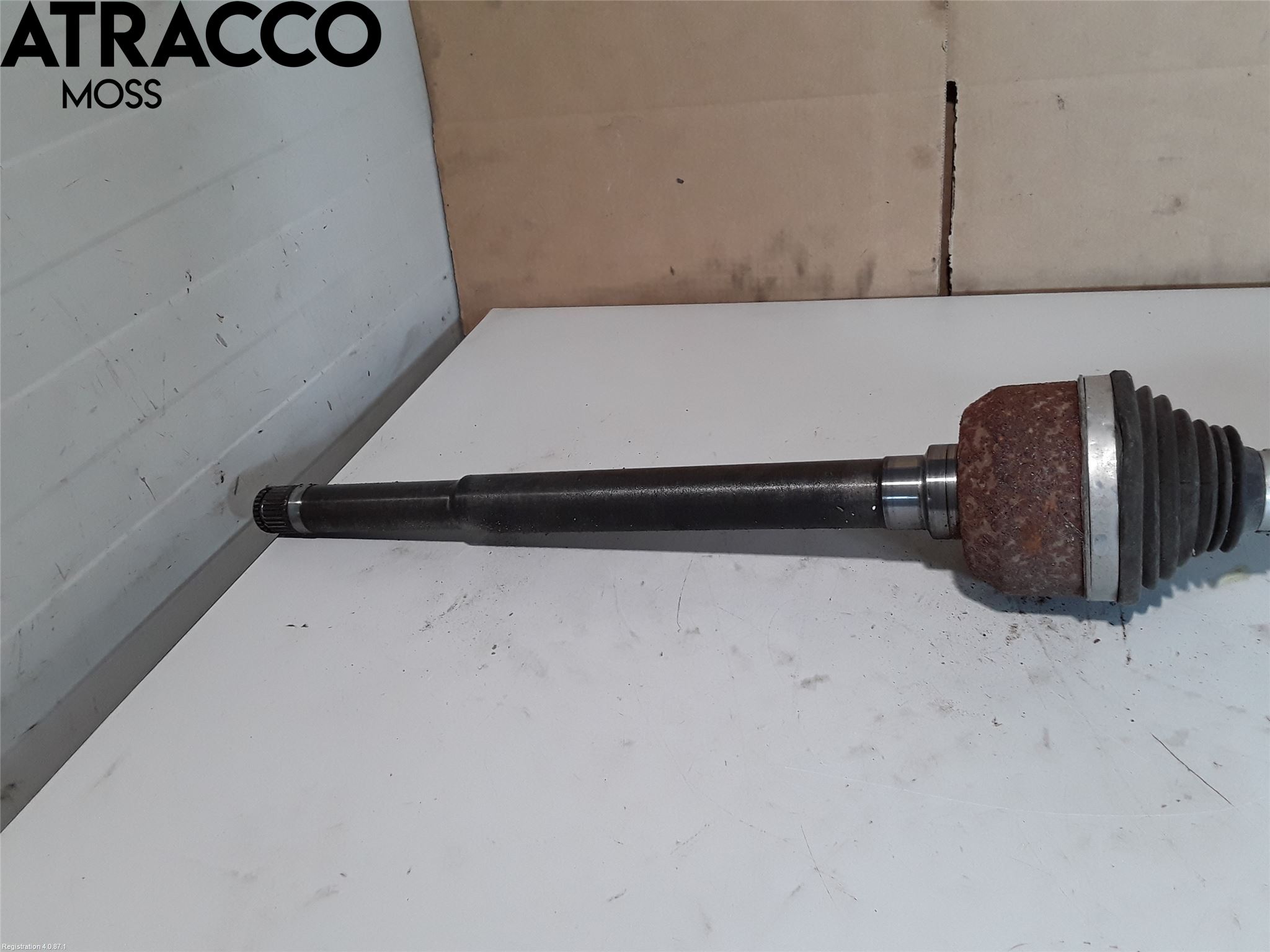Volvo XC40/RECHARGE 18- Drivaxel Bak Höger
