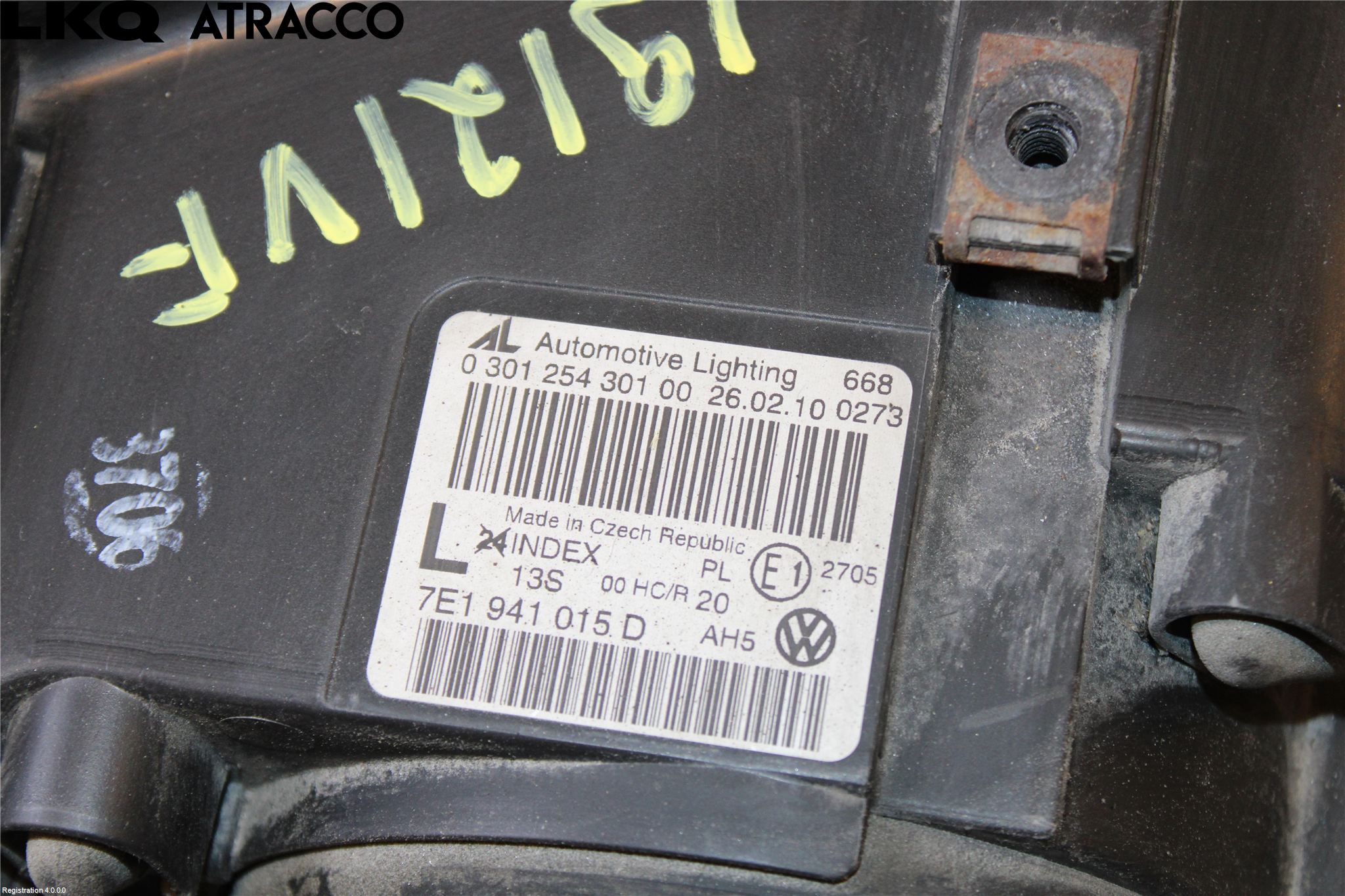 Volkswagen VW TRANSP/CARAVELLE (T5) 04-15 Strålkastare Vänster