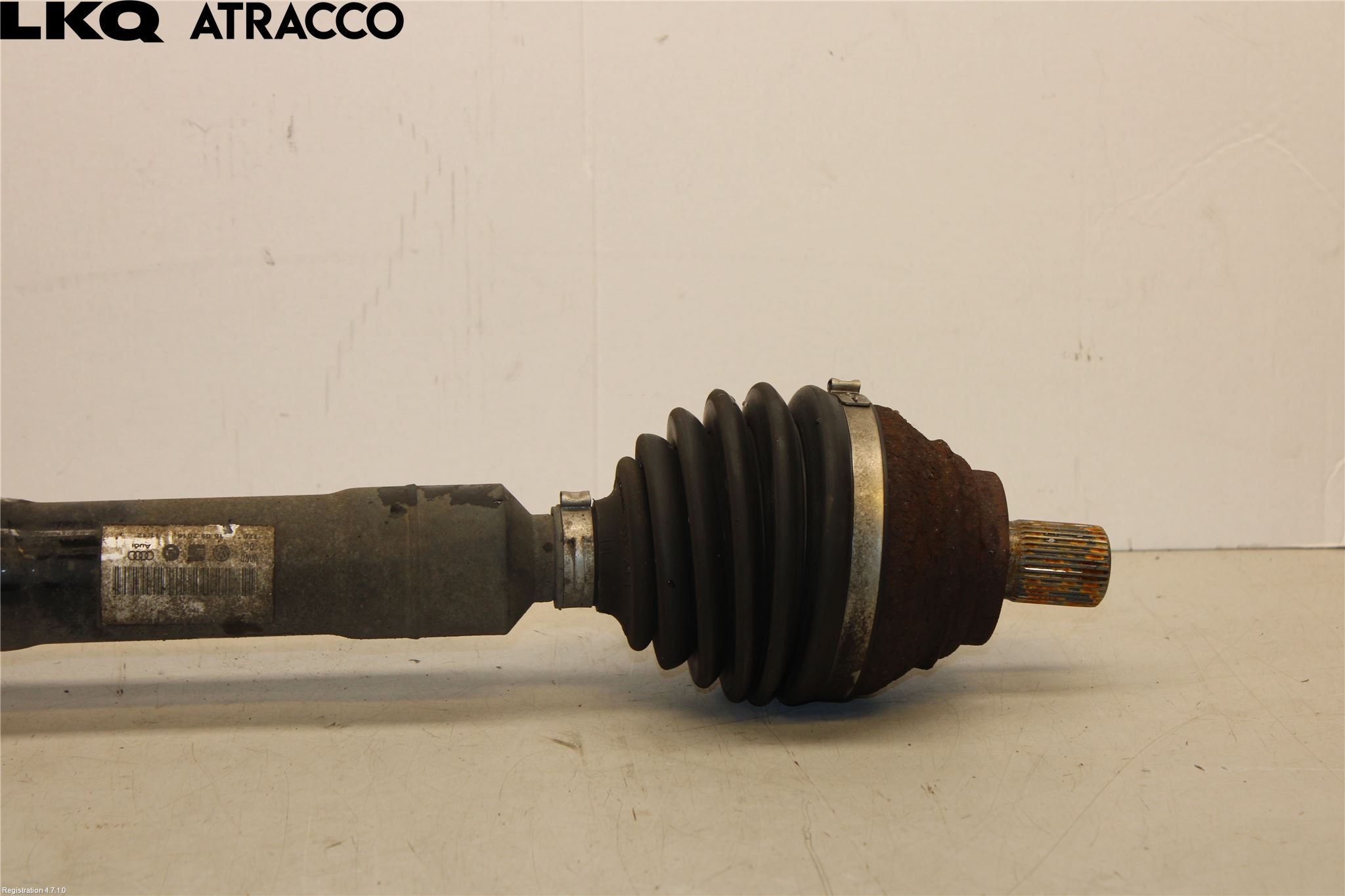 Volkswagen VW PASSAT 15-19 Drivaxel Fram Höger