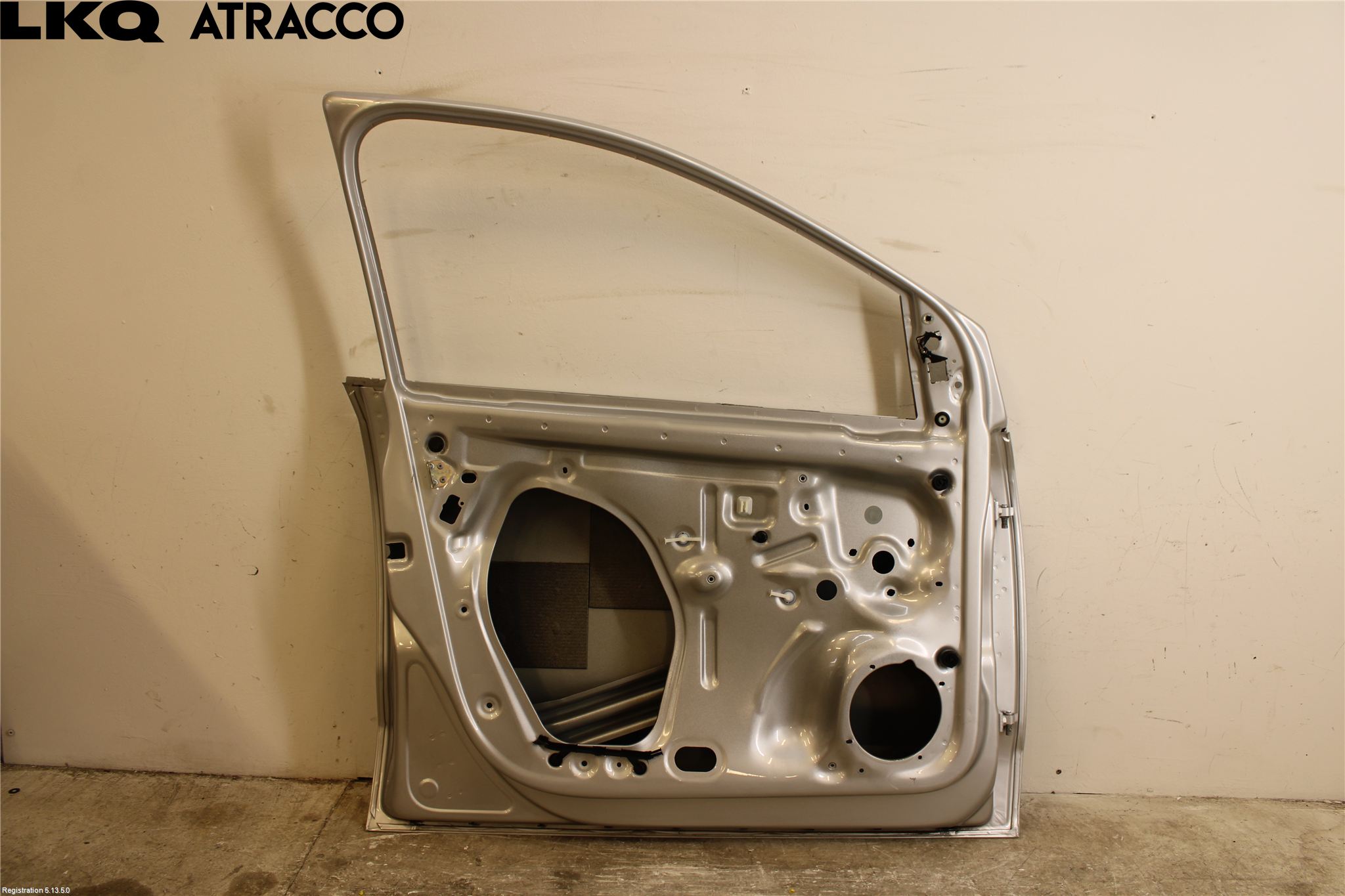 Volkswagen VW POLO 10-17 Dörr Fram Vänster