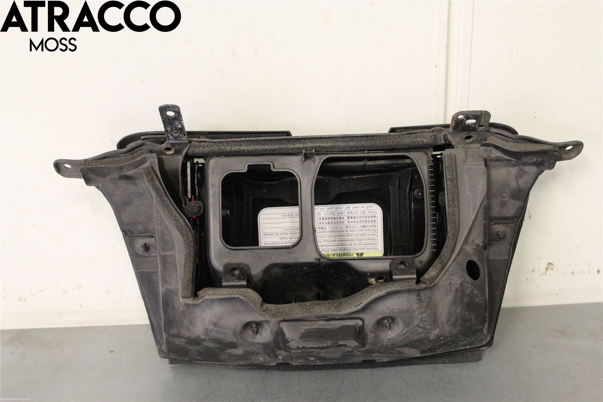 Nissan LEAF 11-17 Grilldel Mitt
