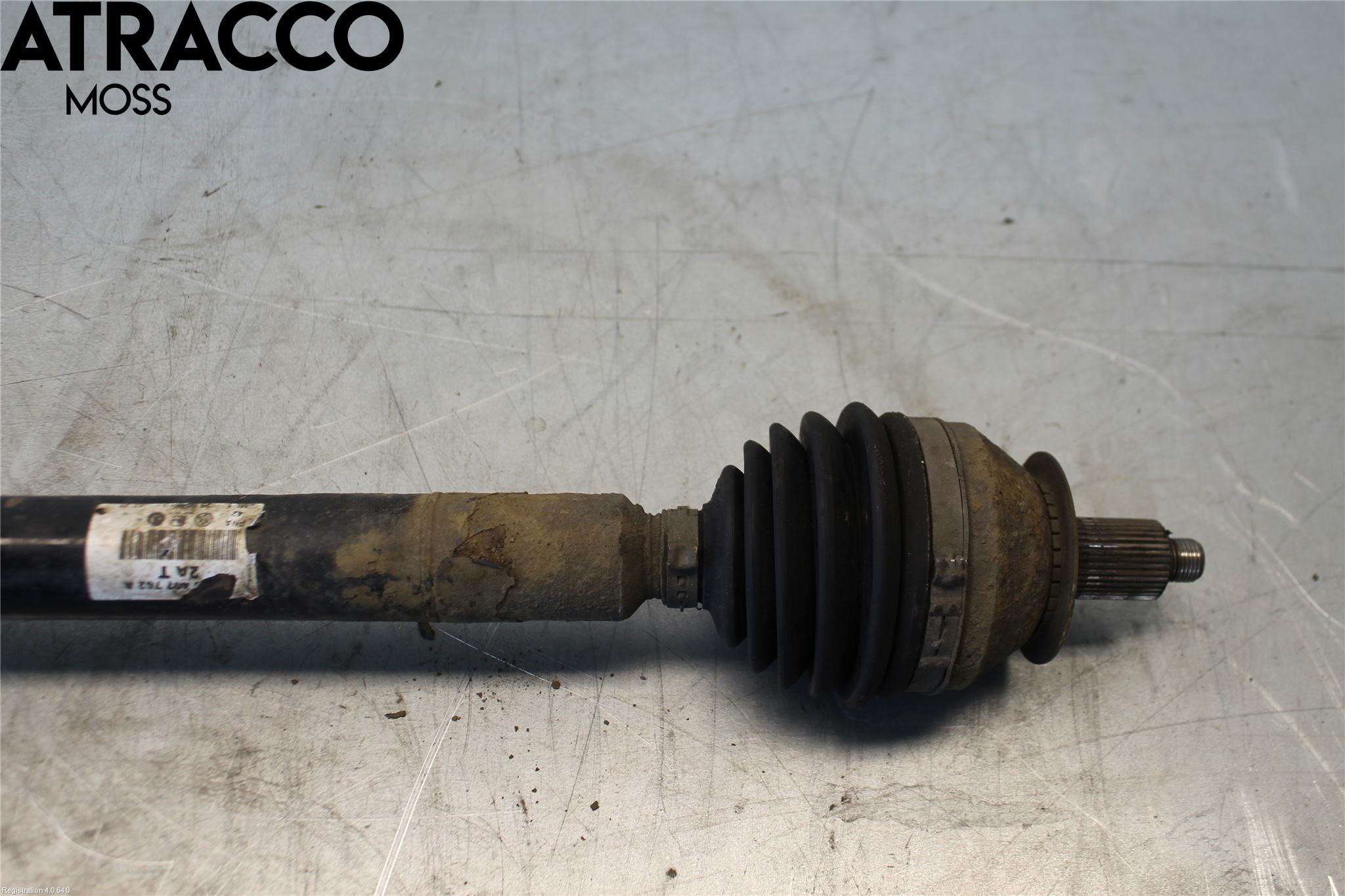 Volkswagen VW POLO 10-17 Drivaxel Fram Höger