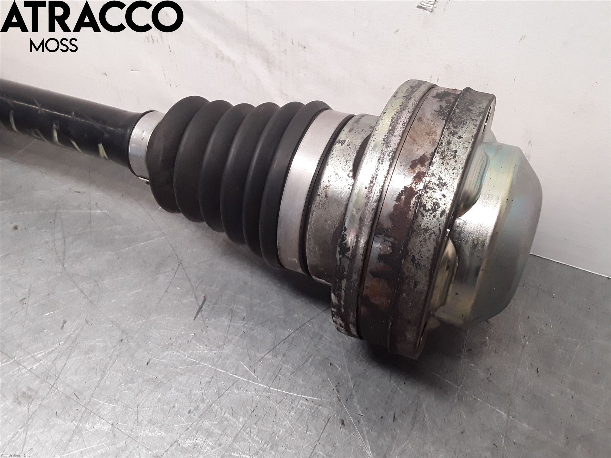 Volkswagen VW CADDY 16-20 Drivaxel Fram Vänster