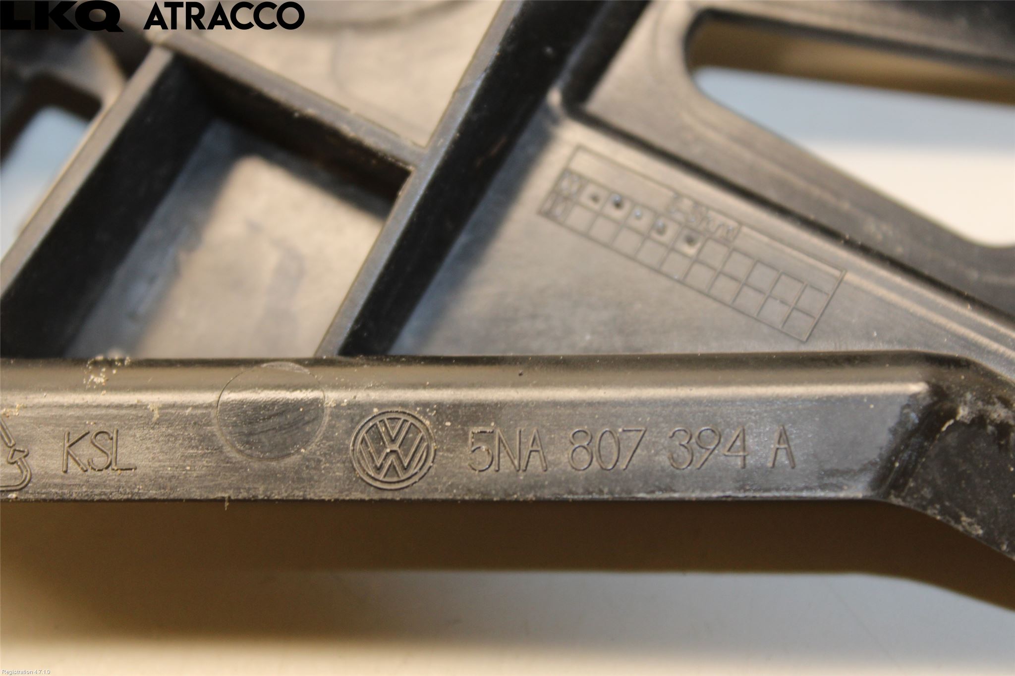Volkswagen VW TIGUAN 16-24 Stötfångarfäste Bak Hö