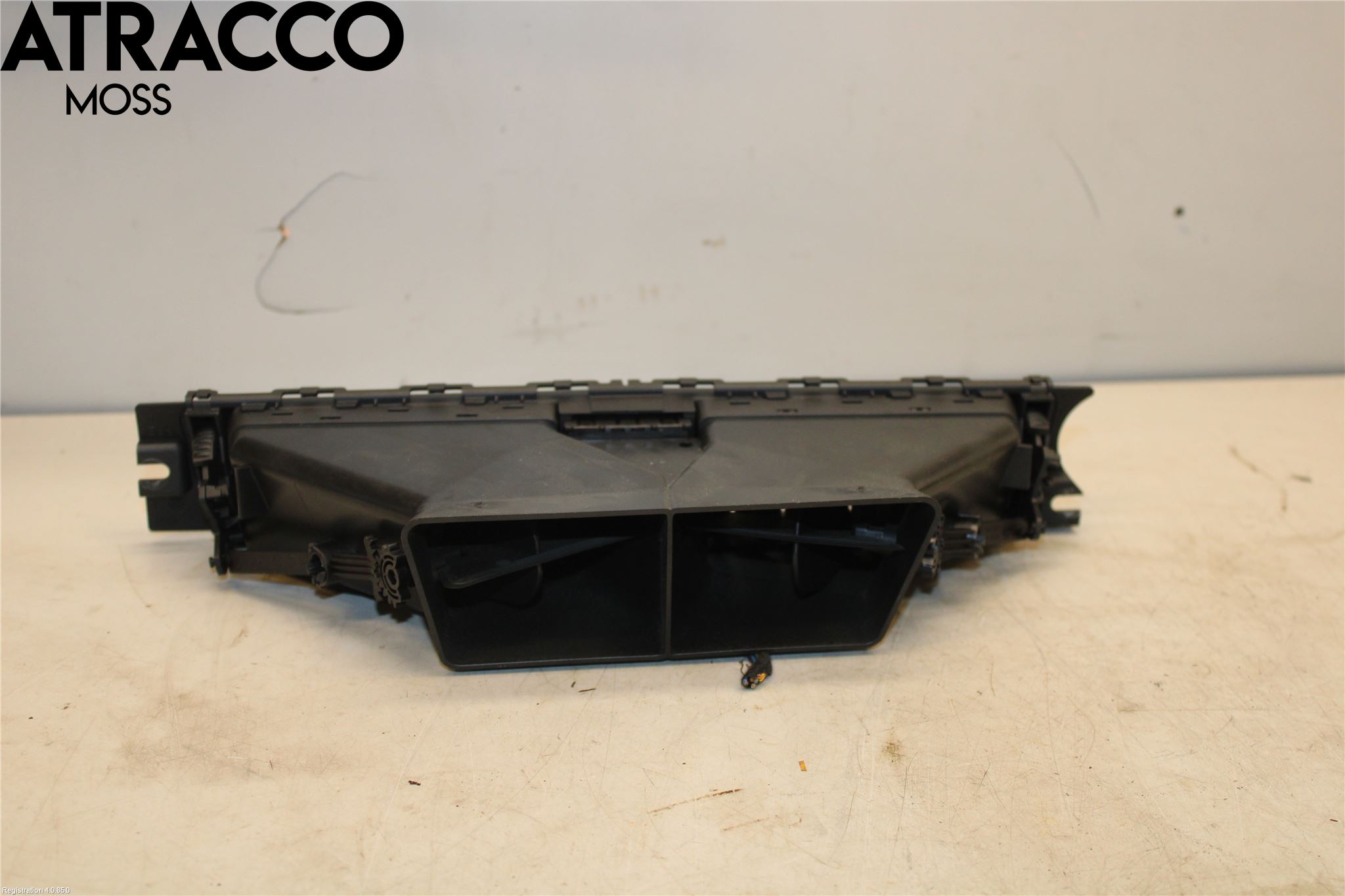 BMW 3 E90/91 SED/TOU 05-12 Defrosterkanal-Munstycke