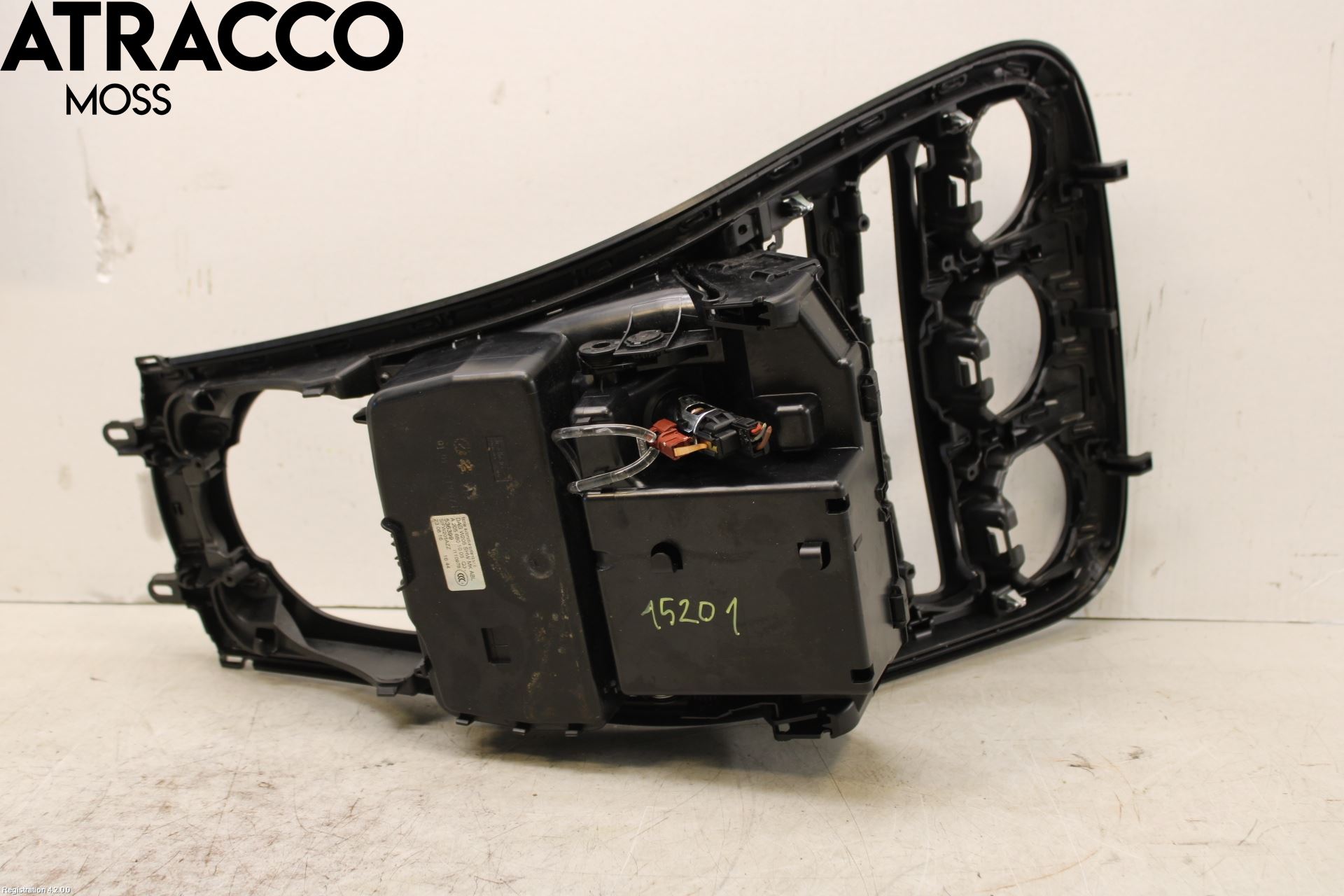 Mercedes-Benz MB C-KLASS (W205) 14-21 Instrumentkonsoll Mitt