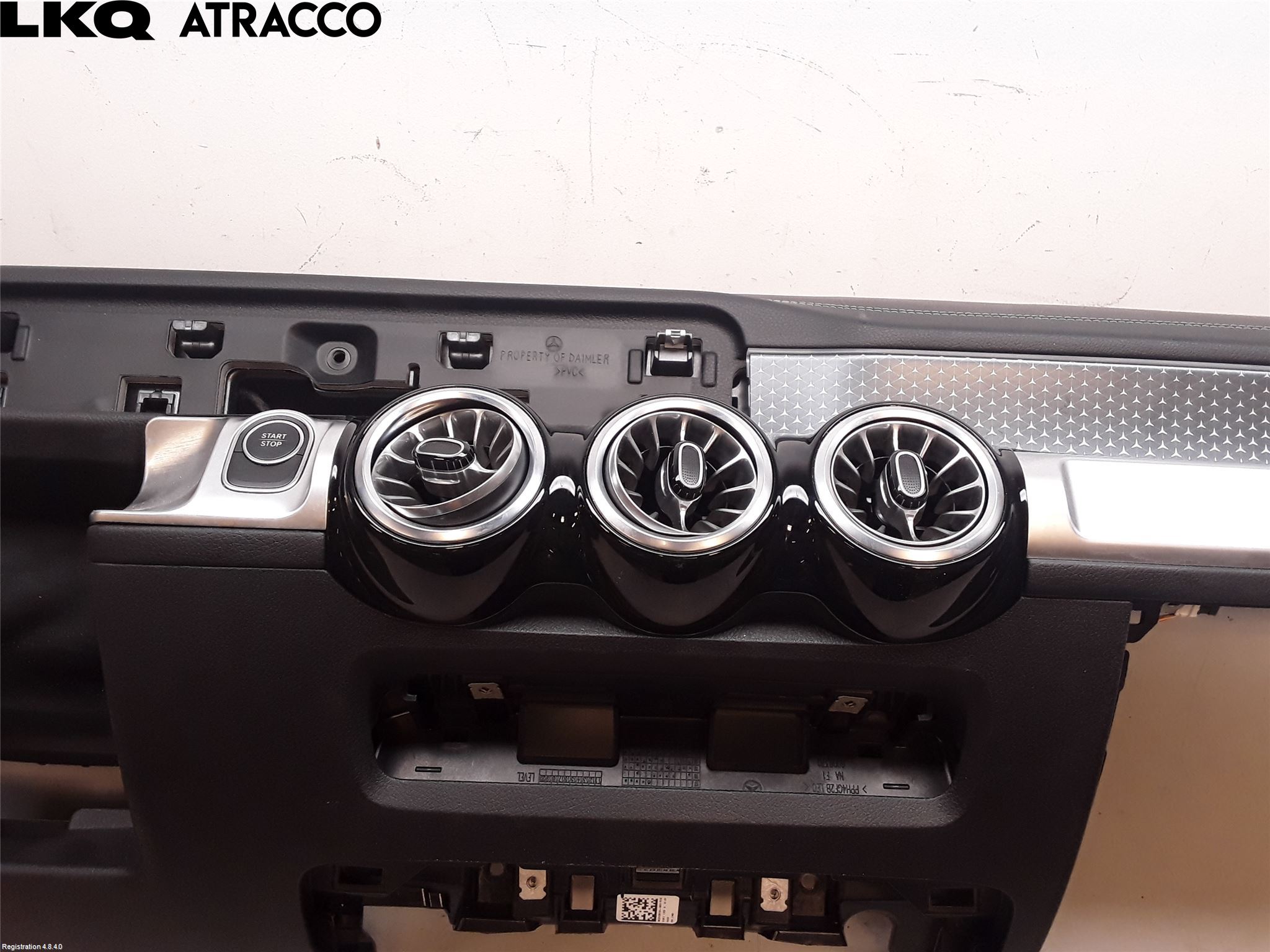 Mercedes-Benz MB EQB (X243) 22- Instrumentbräda