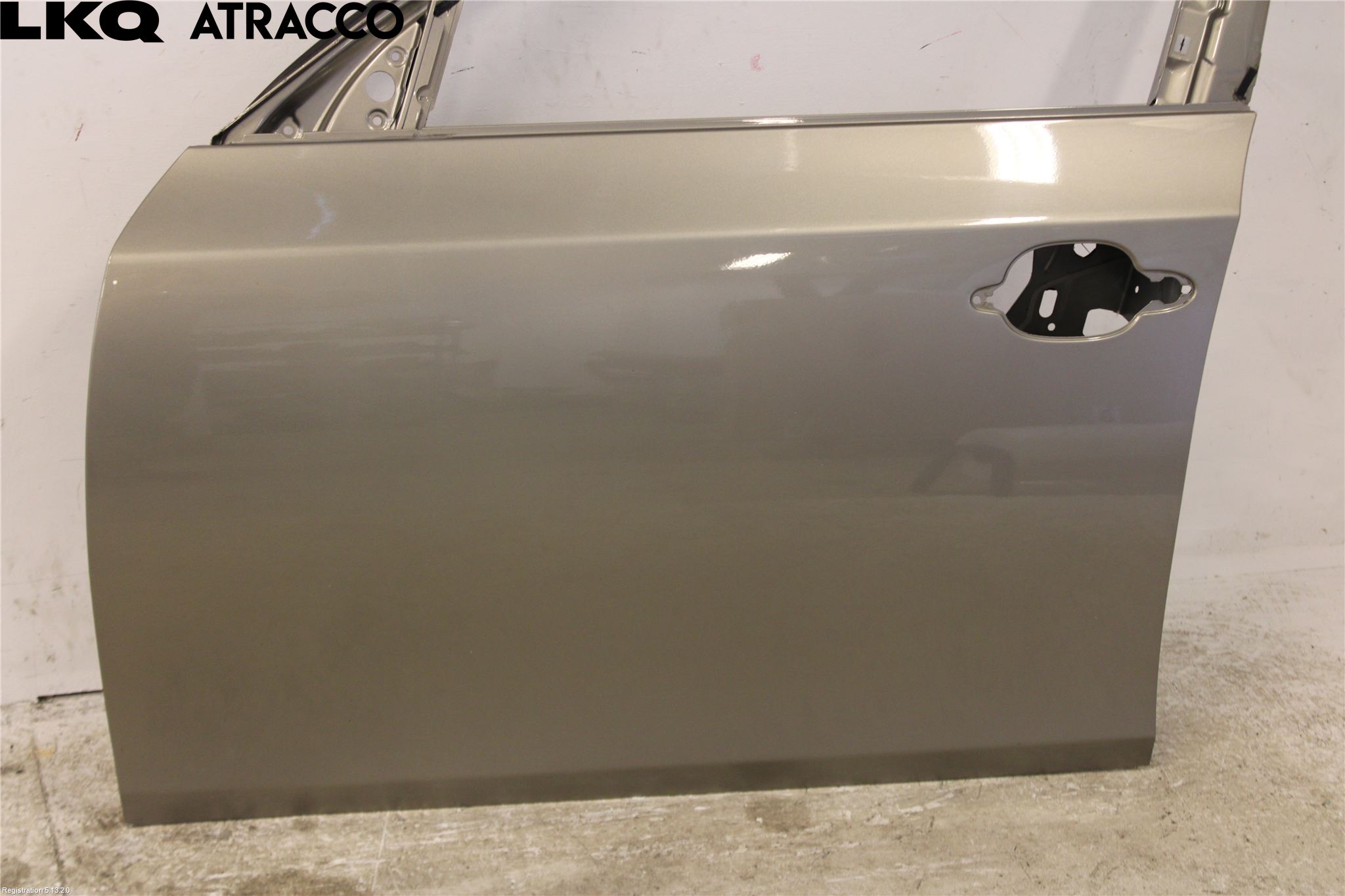 BMW 5 E60/61 Sed/Tou 02-10 Dörr Fram Vänster