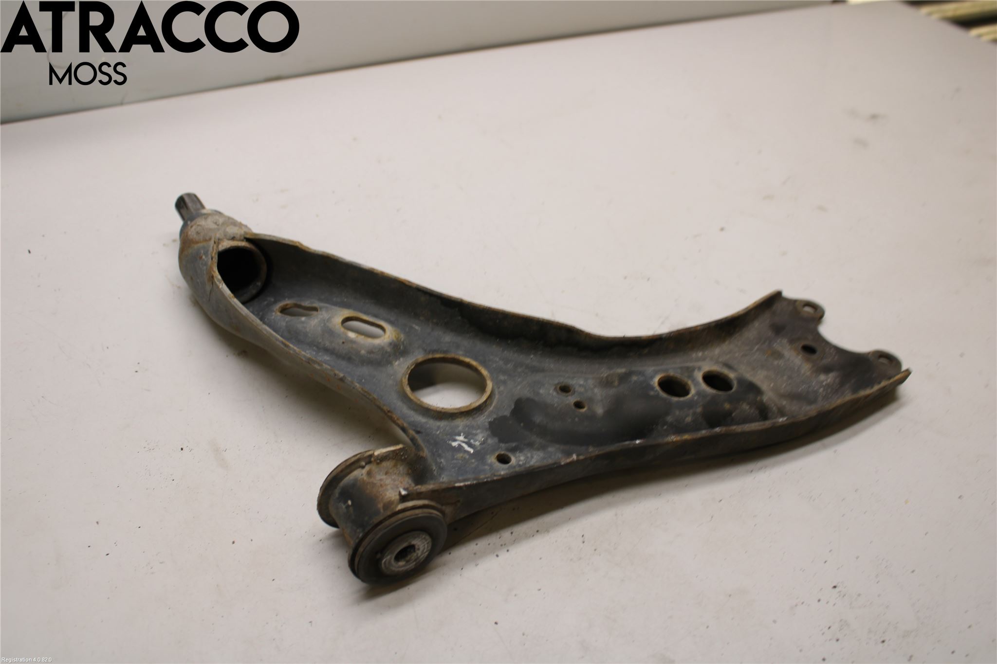 Volkswagen VW PASSAT 11-14 Bärarm Fram Undre Hö