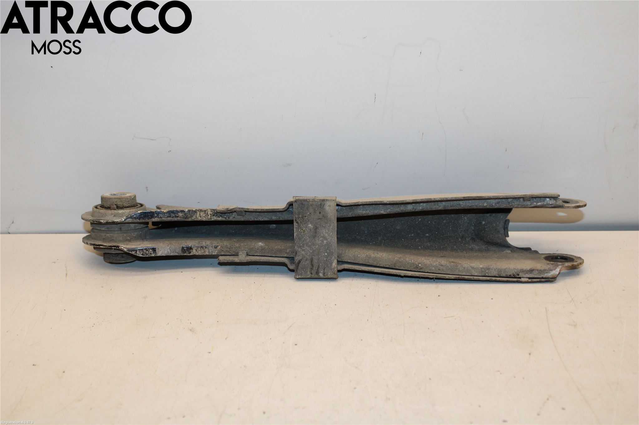Volvo S90 17->> Bärarm Bak Höger