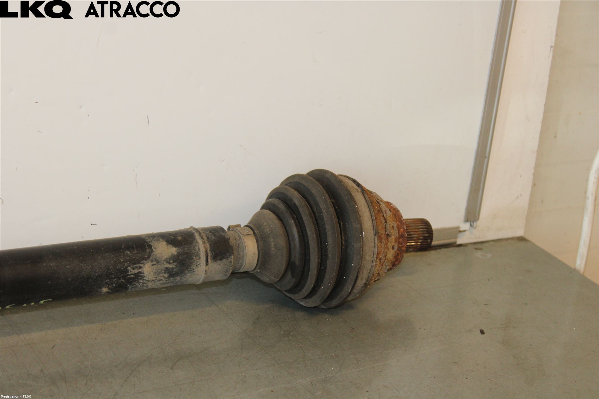 Volkswagen VW GOLF VI 09-13 Drivaxel Fram Höger