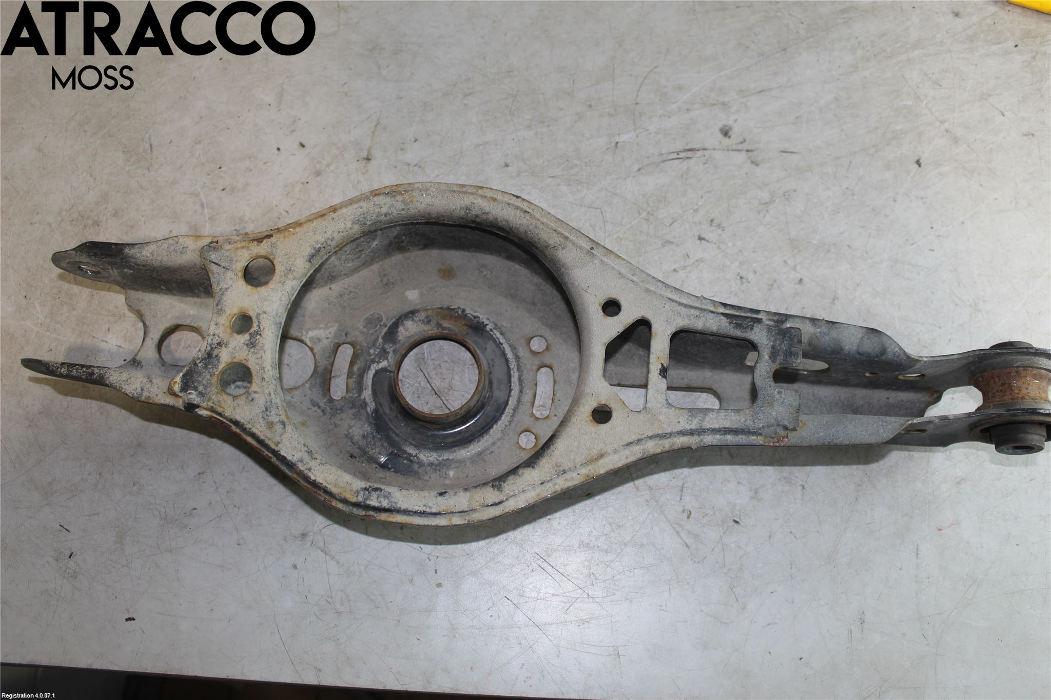 Toyota COROLLA 19- Bärarm Bak Vänster