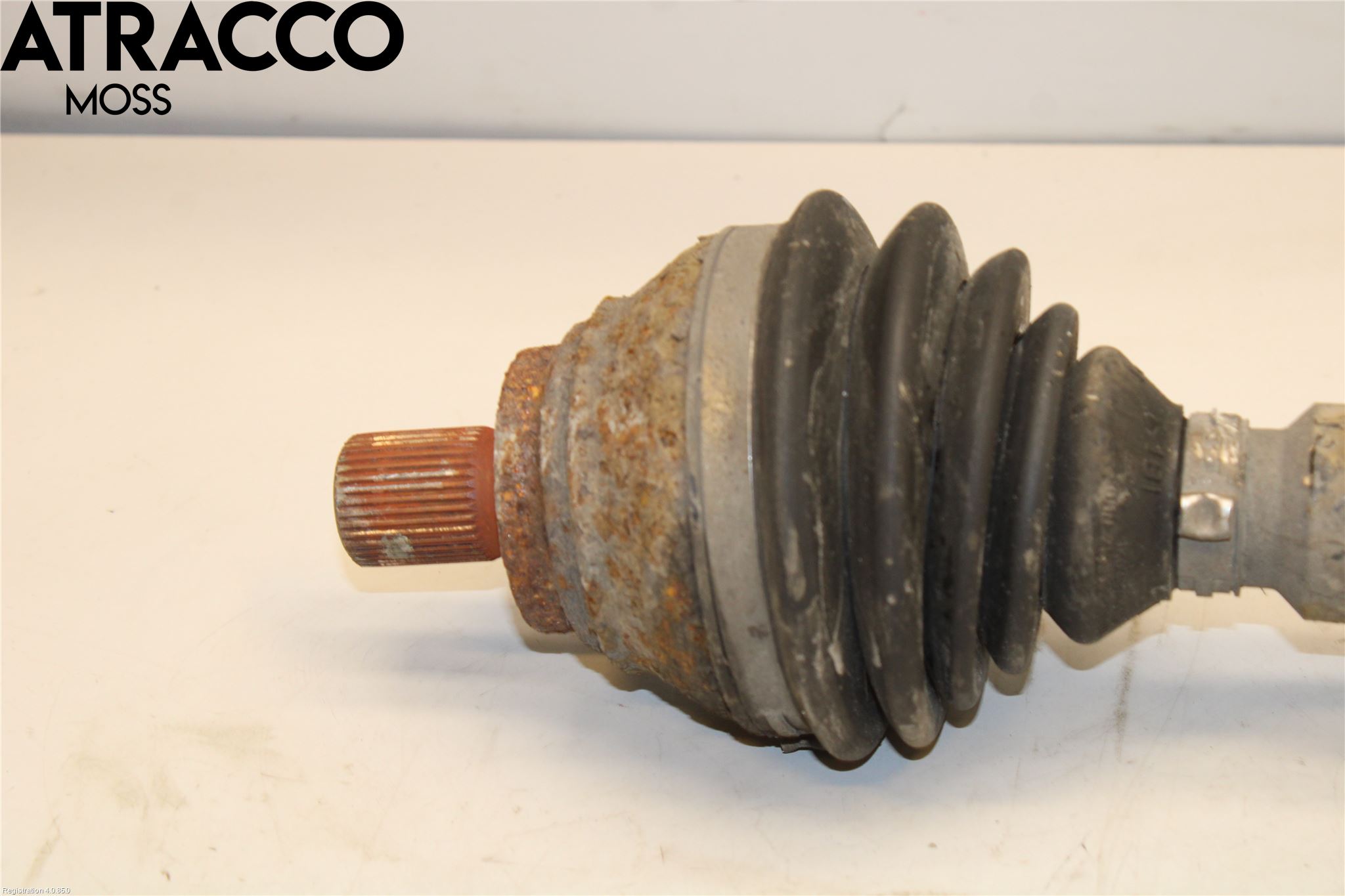 Volkswagen VW PASSAT 05-11 Drivaxel Fram Höger