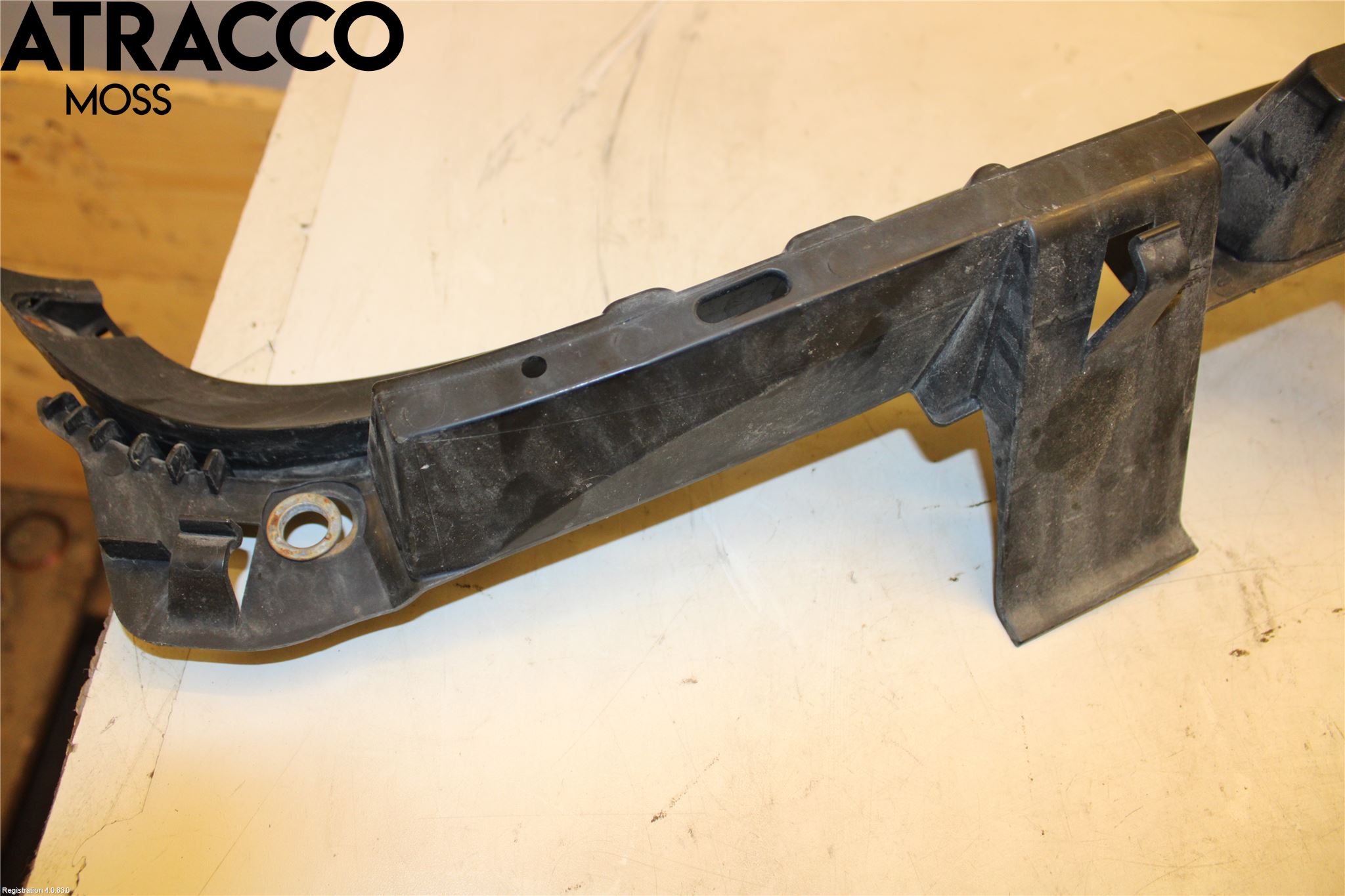 BMW 3 E90/91 SED/TOU 05-12 Stötfångardel Bak Mitt