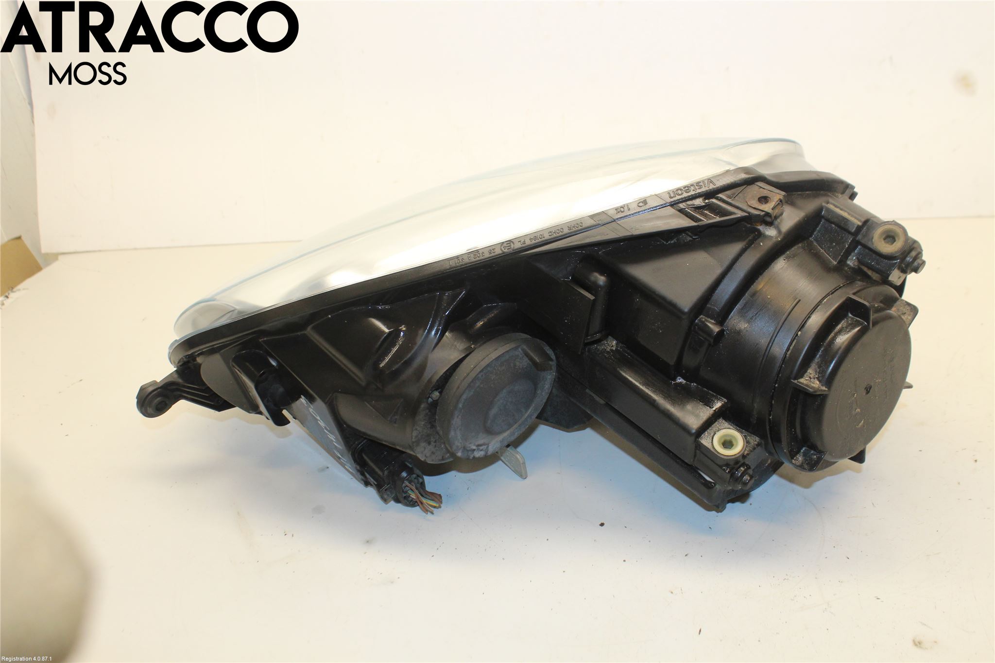 Volkswagen VW GOLF V 04-09 Strålkastare Höger