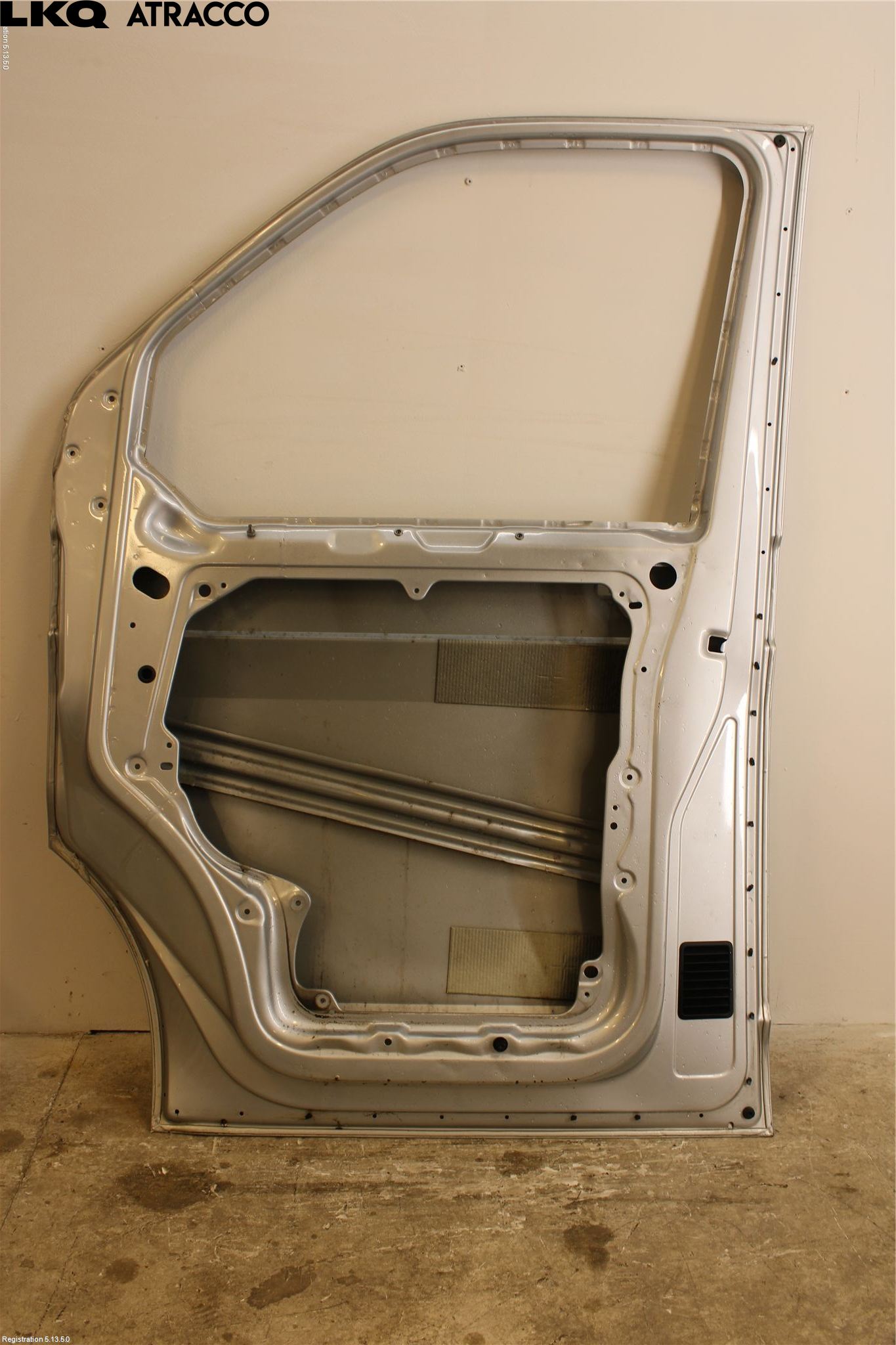 Volkswagen VW TRANSP/CARAVELLE (T6) 16-22 Dörr Fram Höger