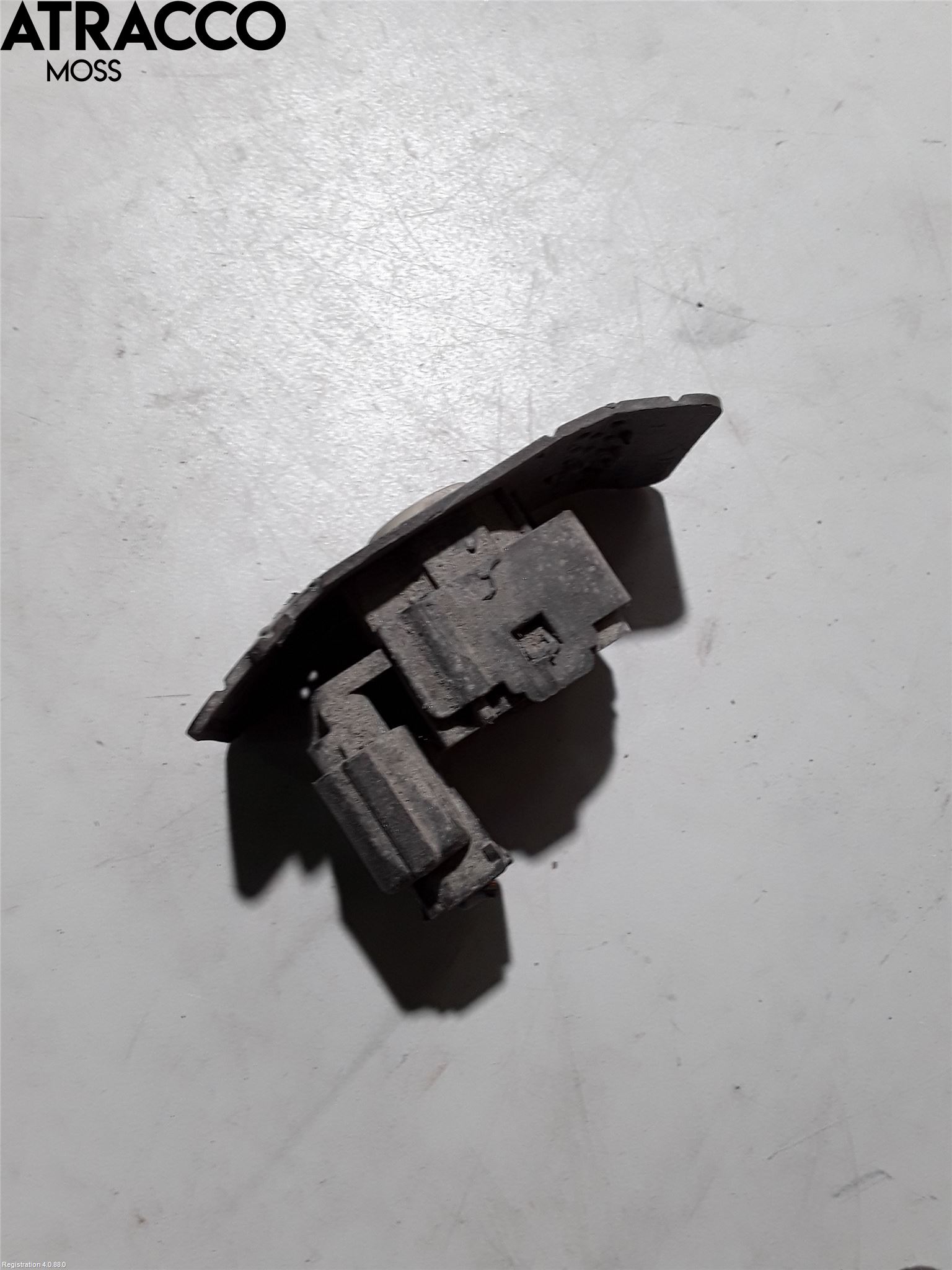 Kia RIO 17- Parkeringshjälp Backsensor