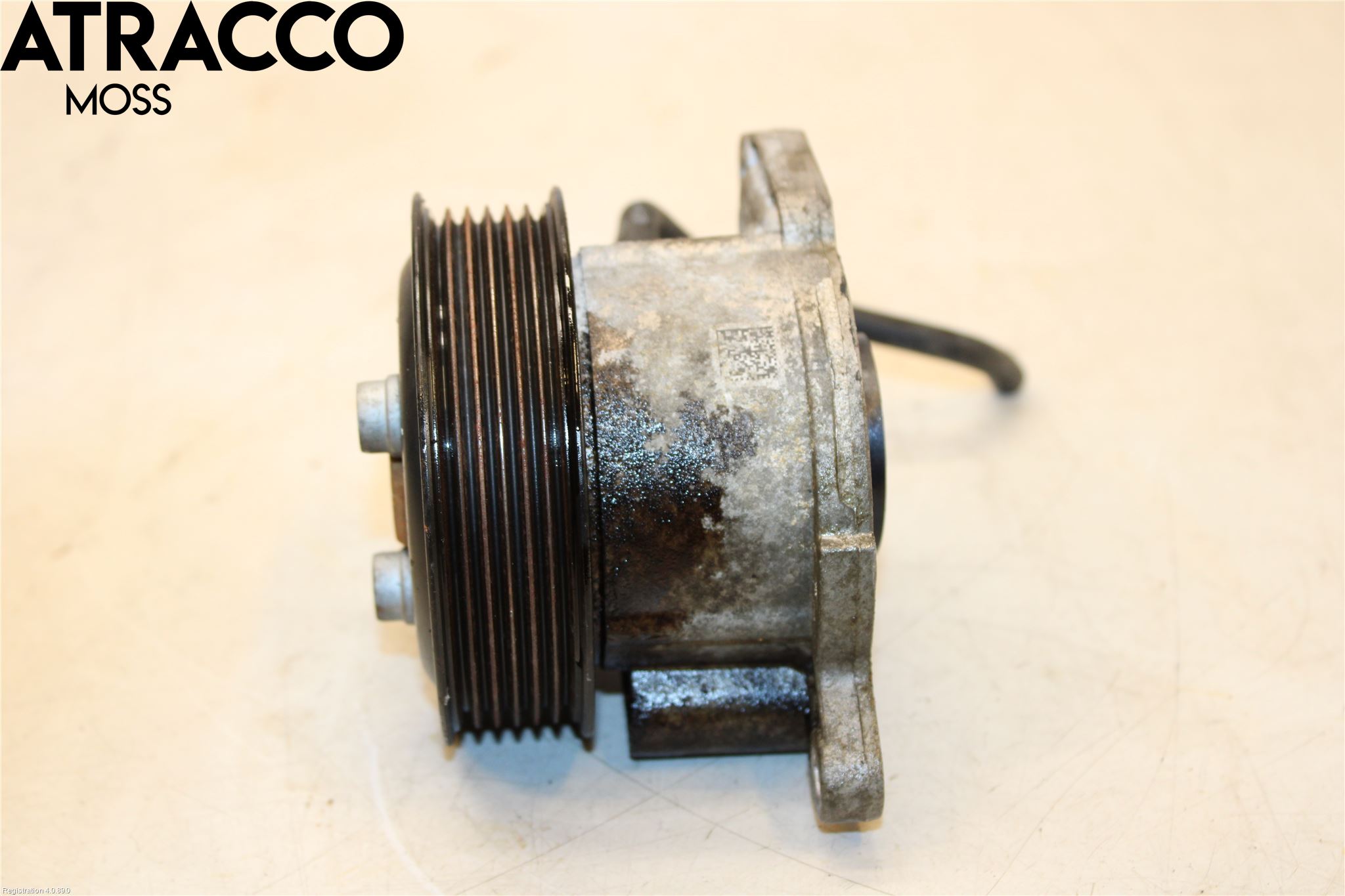 Volkswagen VW CADDY 11-15 Vattenpump