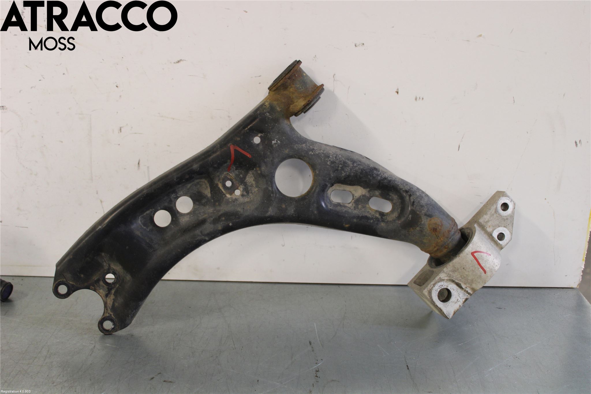 Volkswagen VW TOURAN 10-15 Bärarm Fram Undre Vä