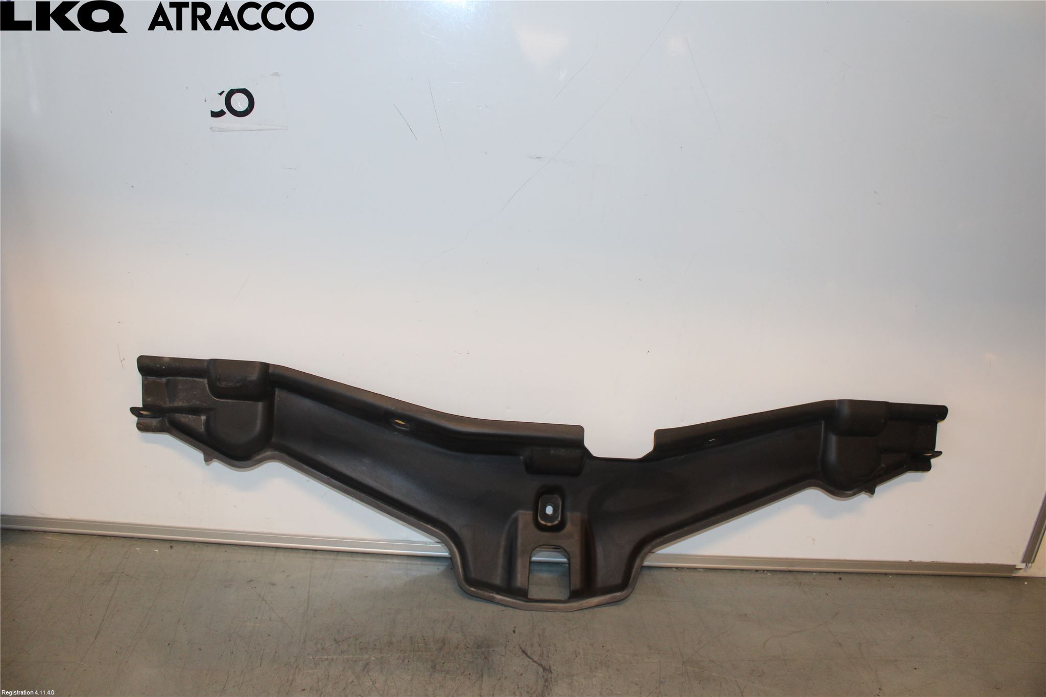 Toyota AURIS 13-19 Täckplast Front