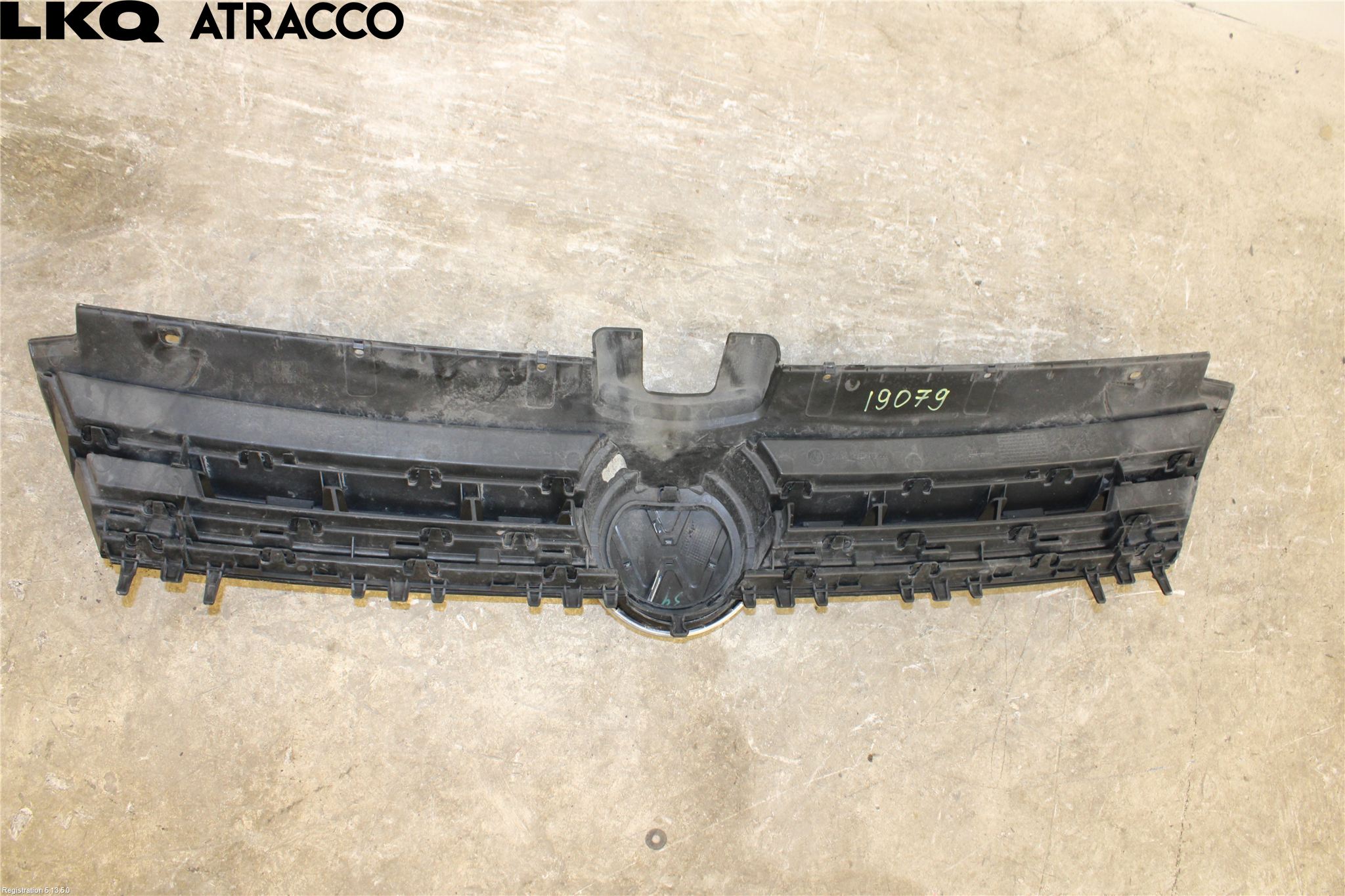 Volkswagen VW GOLF / E-GOLF VII 13-20 Grilldel Mitt