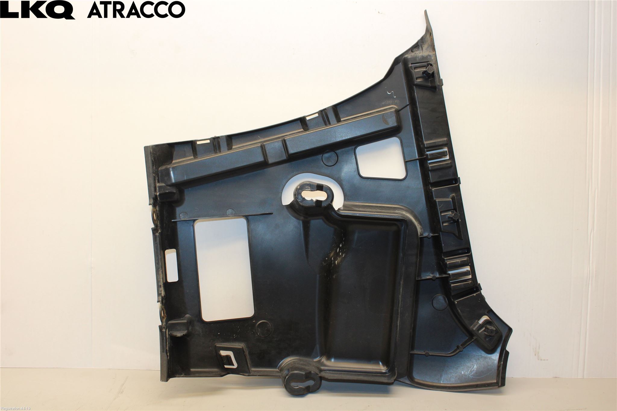BMW 3 F30/F31/F80 12-19 Stötfångarfäste Bak Hö