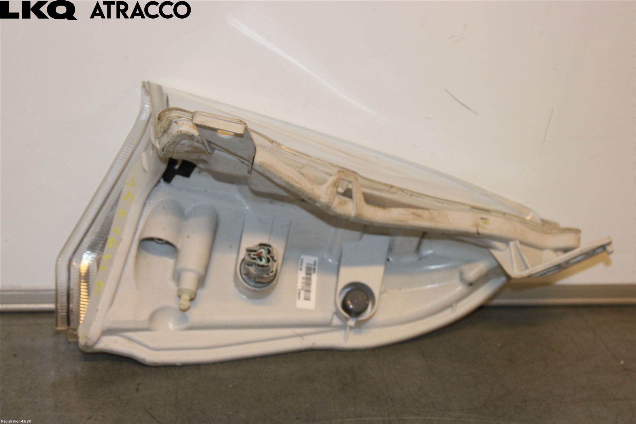 Nissan LEAF 11-17 Positionsljus Fram Hö
