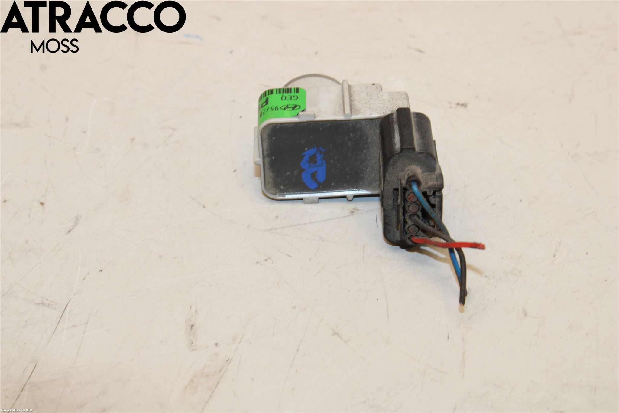 Hyundai VELOSTER 12-17 Parkeringshjälp Backsensor