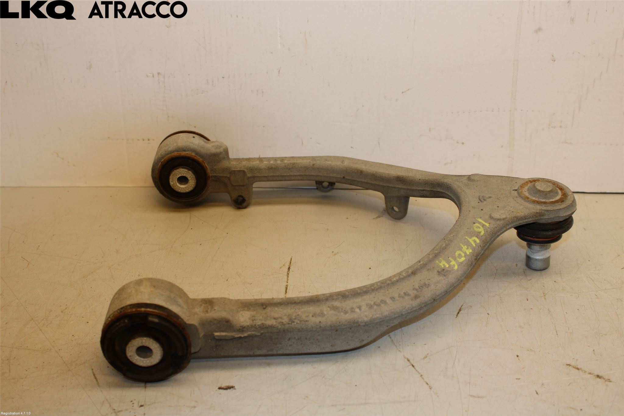 Tesla MODEL Y 21- Bärarm Fram Övre Hö
