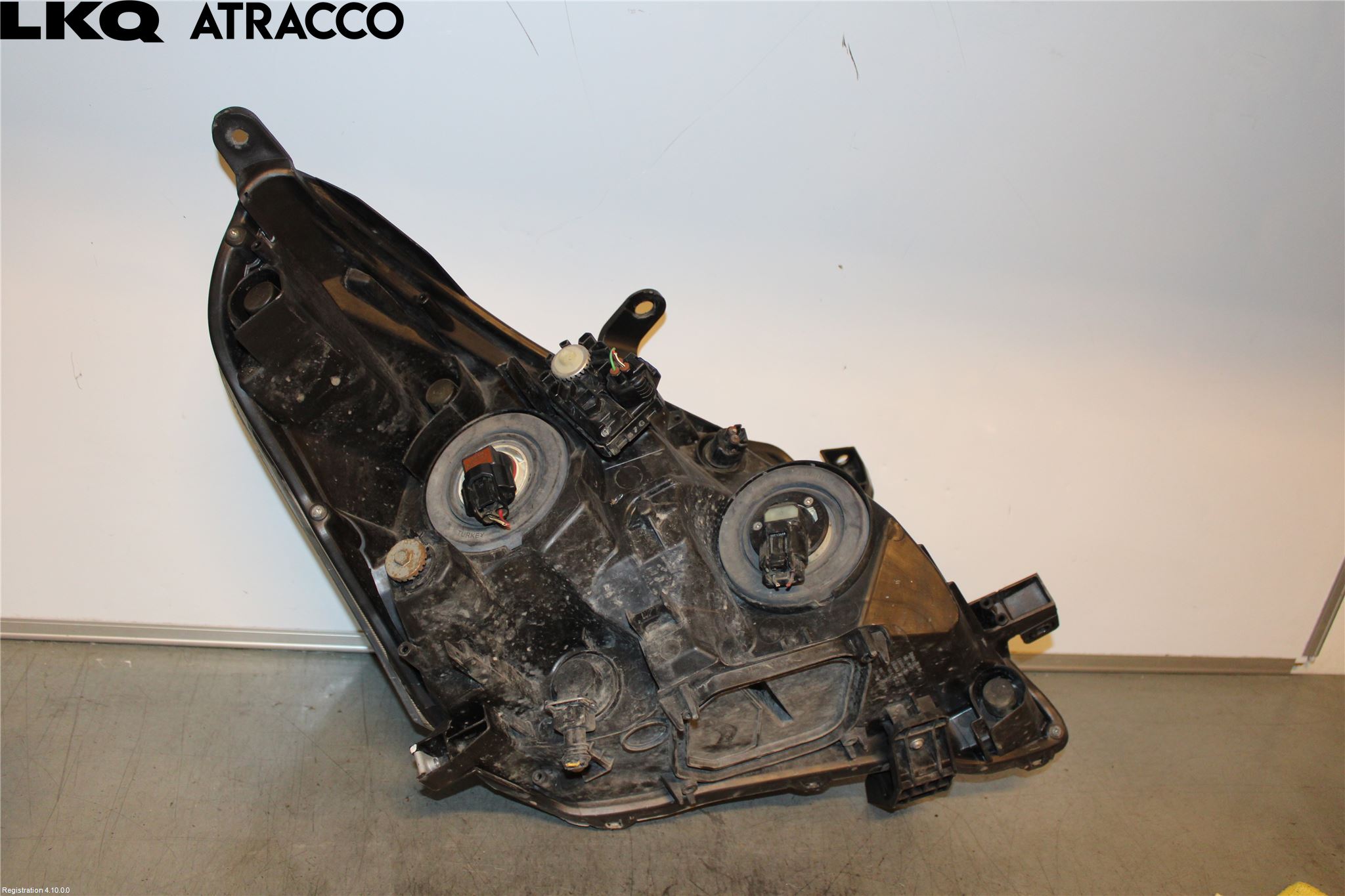 Toyota VERSO 09-18 Strålkastare Vänster