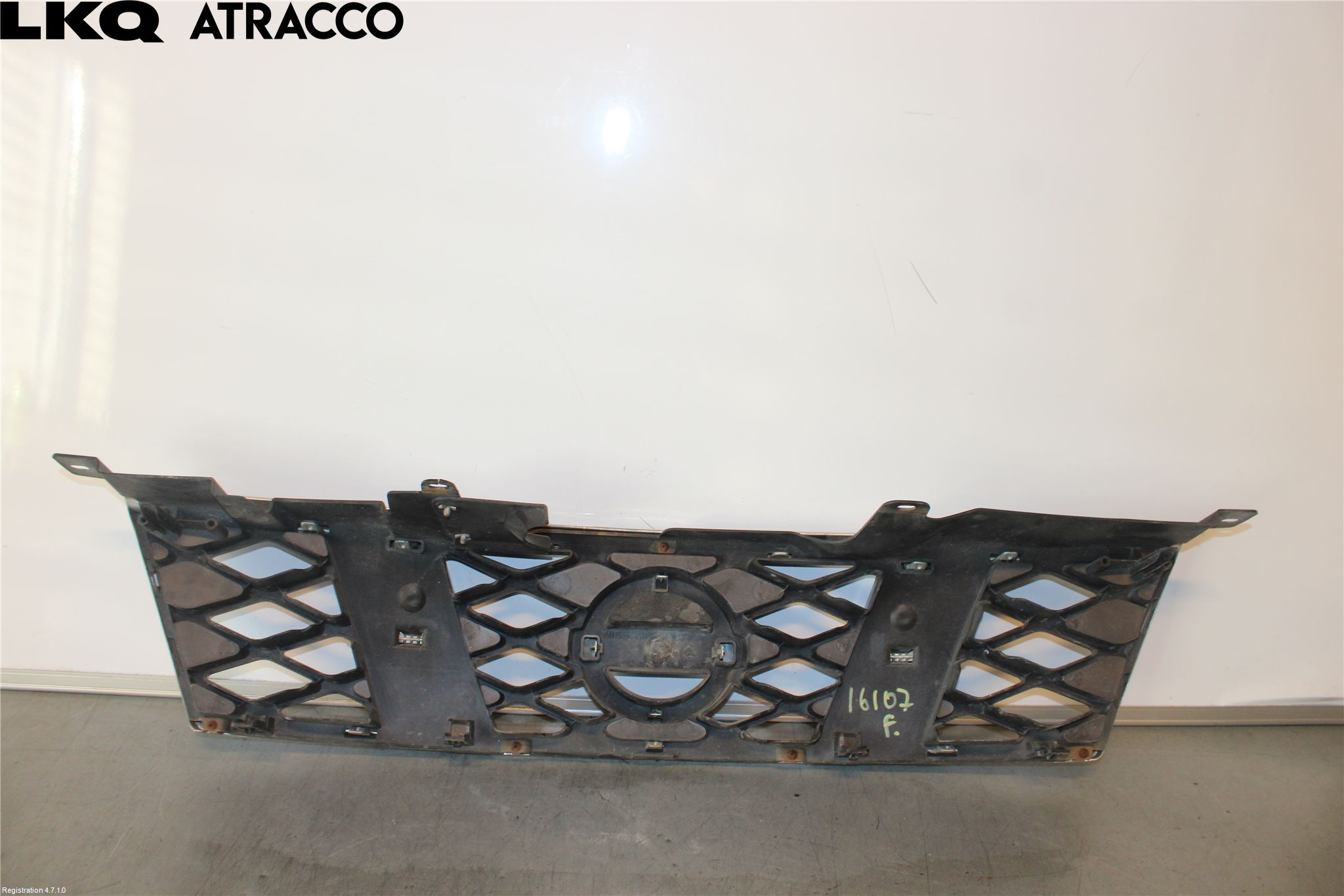 Nissan X-TRAIL 08-14 Grill Komp