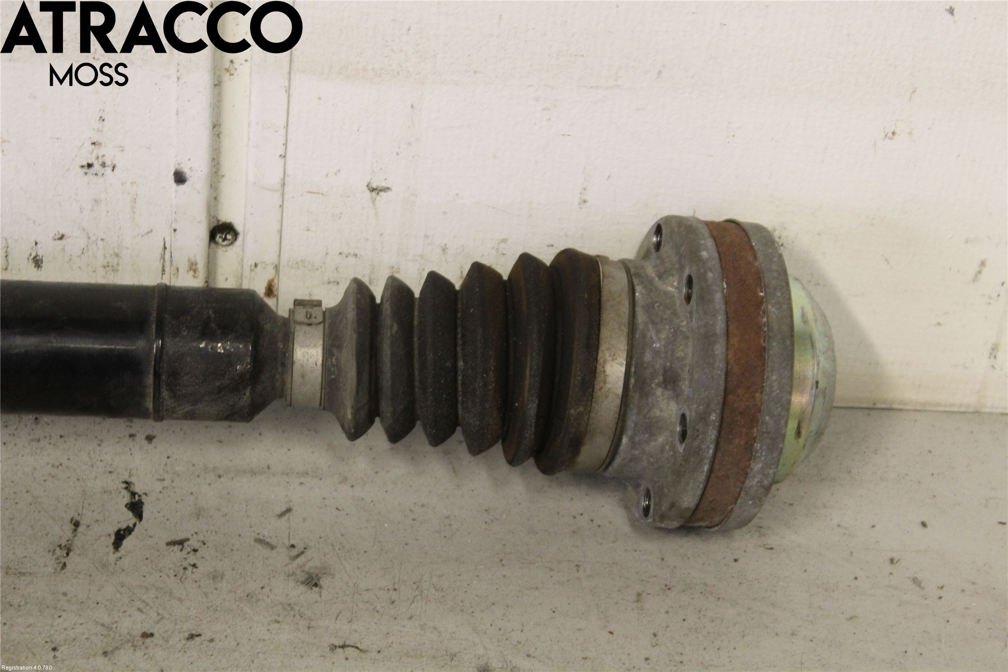 Volkswagen VW CADDY 16-20 Drivaxel Fram Höger