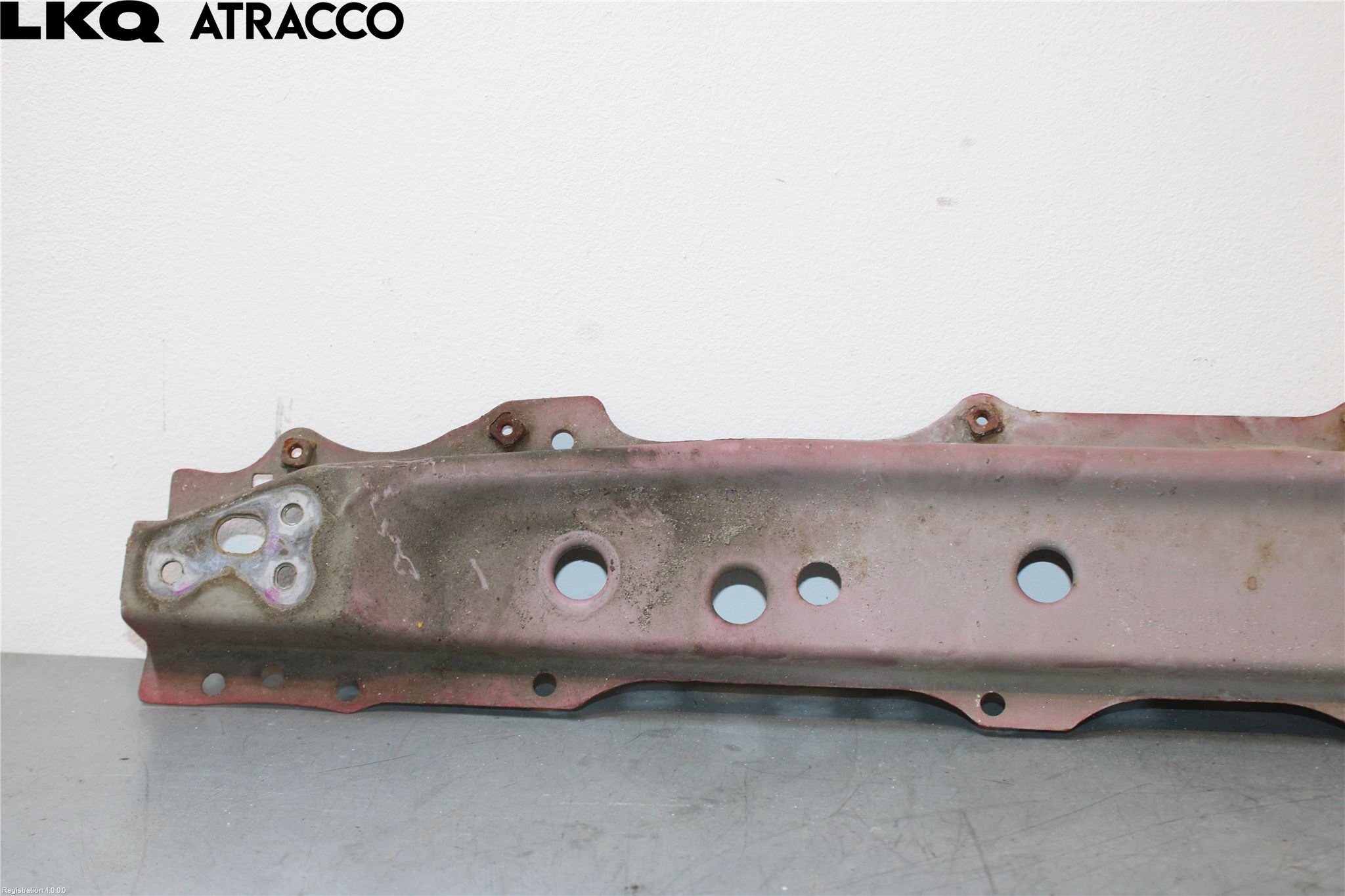 Toyota YARIS XP130 15-20 Frontplåt Undre